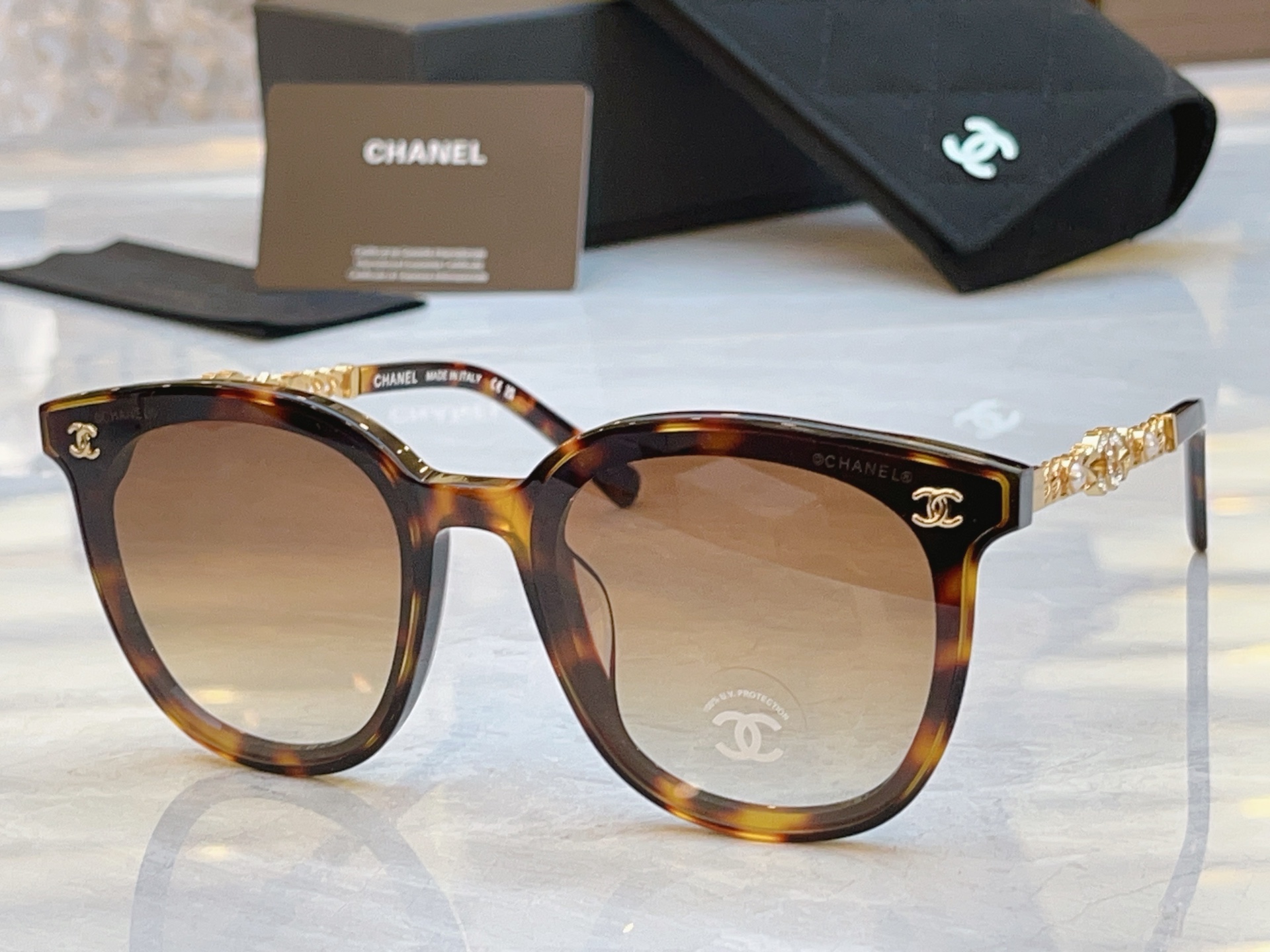 ，【CHANE*】香奈儿新款太阳镜，MODEL：CH6042，SIZE：64口17-145