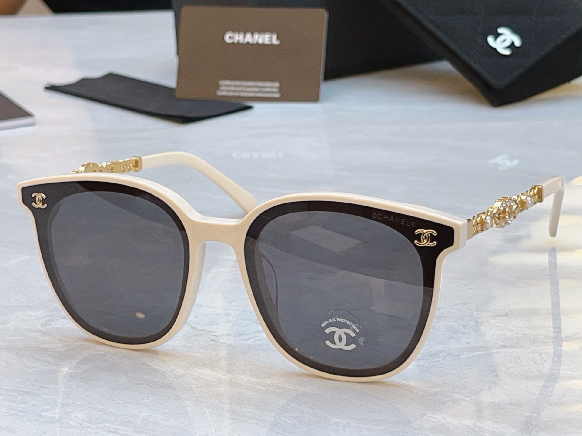 ，【CHANE*】香奈儿新款太阳镜，MODEL：CH6042，SIZE：64口17-145