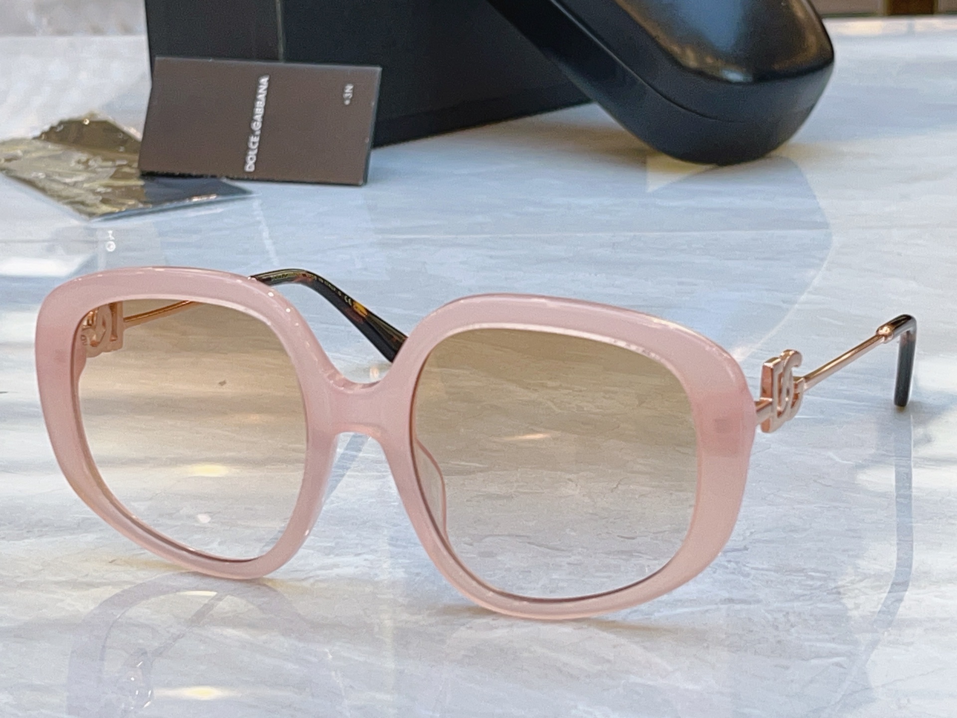 ，【DOLCE & GABBAN*】D*G新款太阳镜，MODEL：DG4421，SIZE：55口20-1