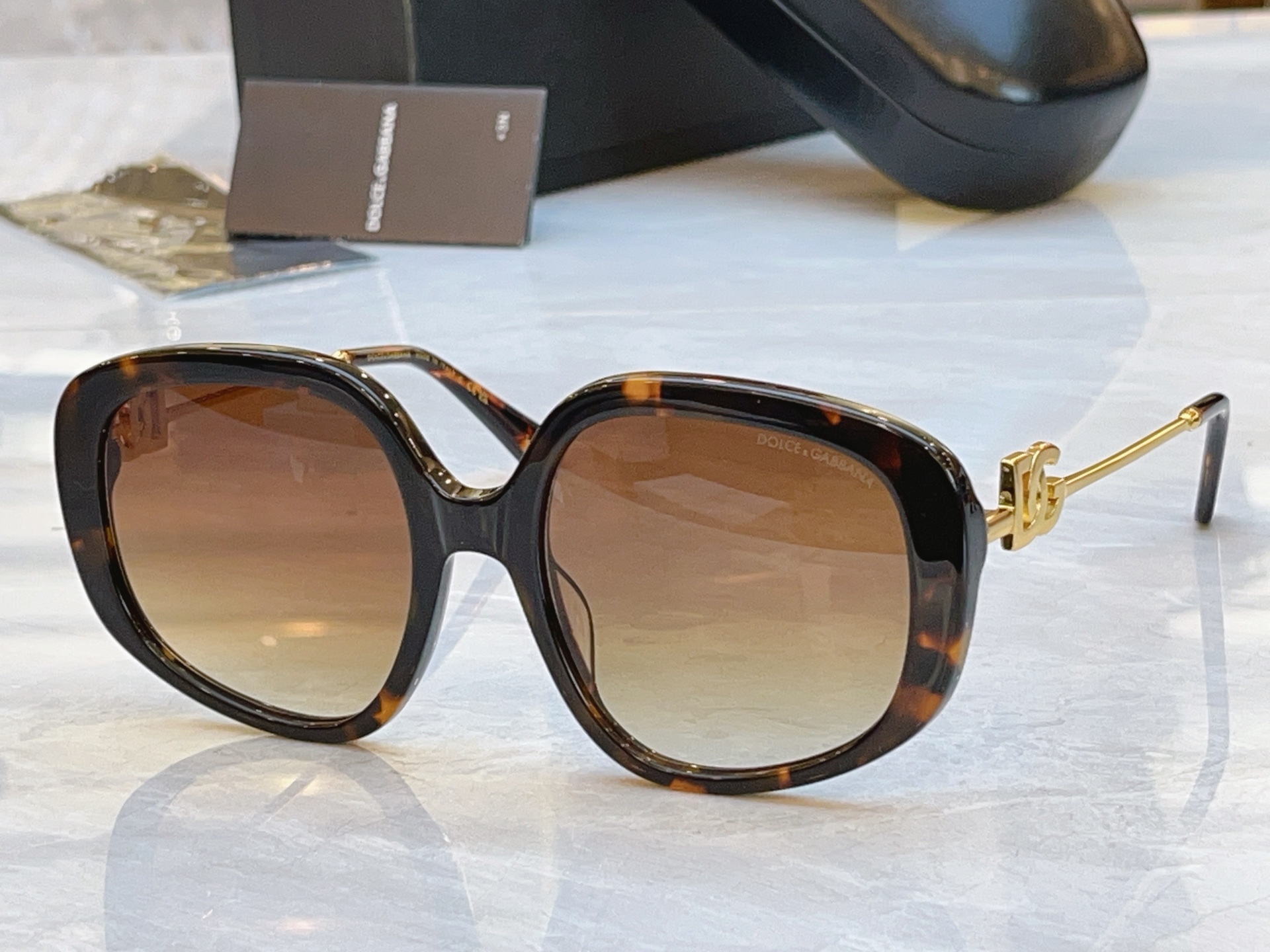 ，【DOLCE & GABBAN*】D*G新款太阳镜，MODEL：DG4421，SIZE：55口20-1