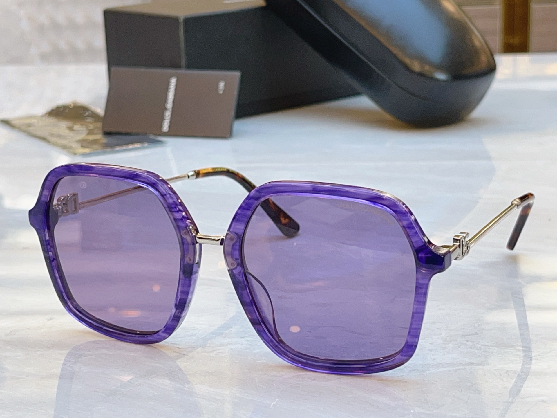 ，【DOLCE & GABBAN*】D*G新款太阳镜，MODEL：DG4422，SIZE：56口20-1
