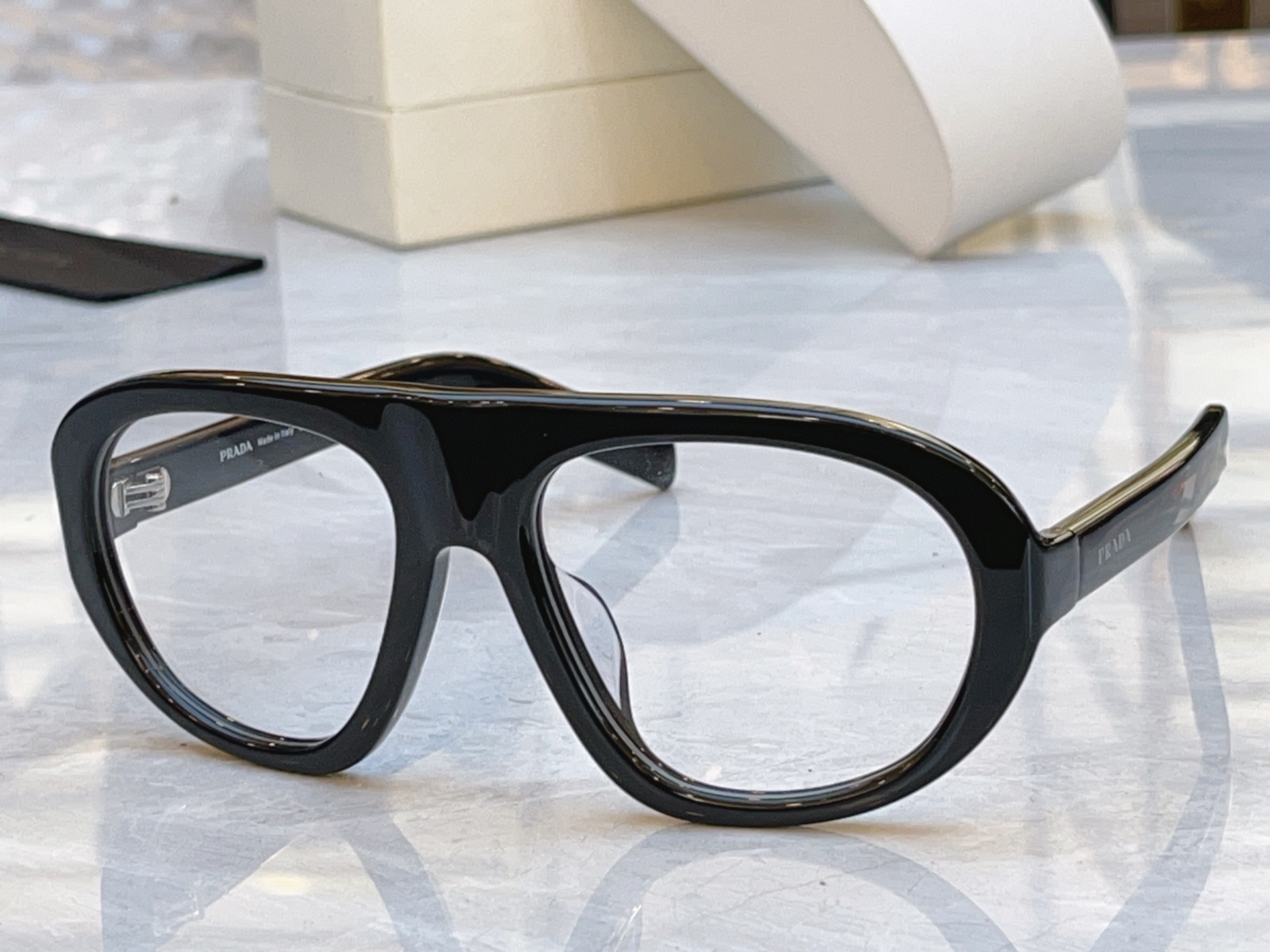，【PRAD*】普拉*达新款太阳镜🕶️，MODEL：PR C05，SIZE：57口18-135