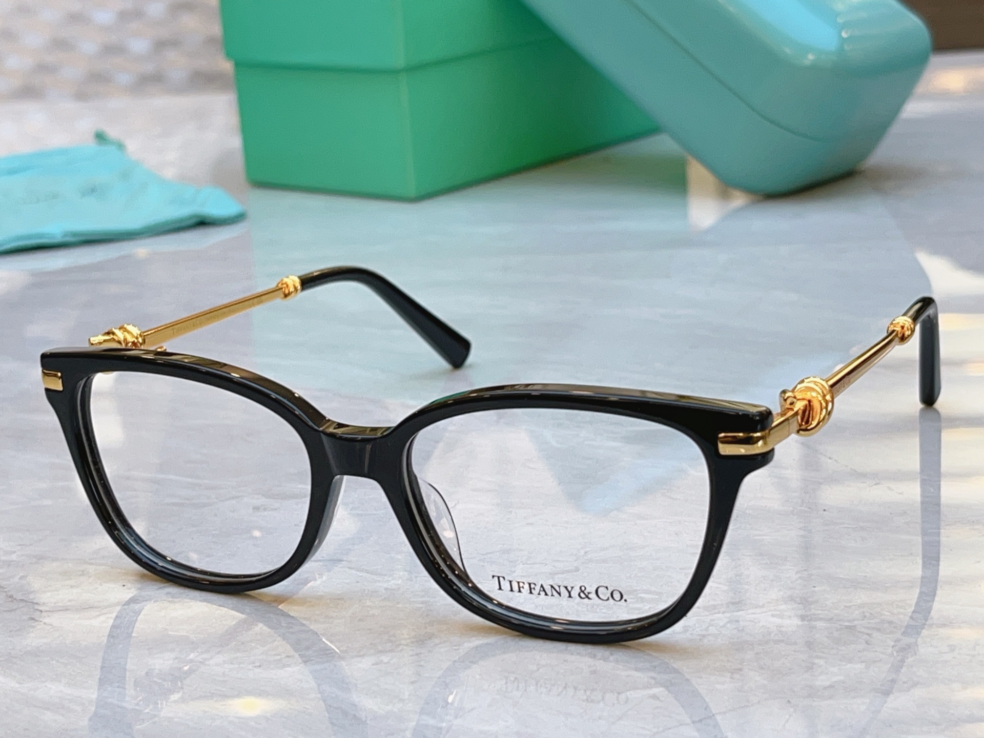 ，【Tiffany & Co.】蒂芙*尼新款太阳镜，Mod：TF2281，Size：55口17-145
