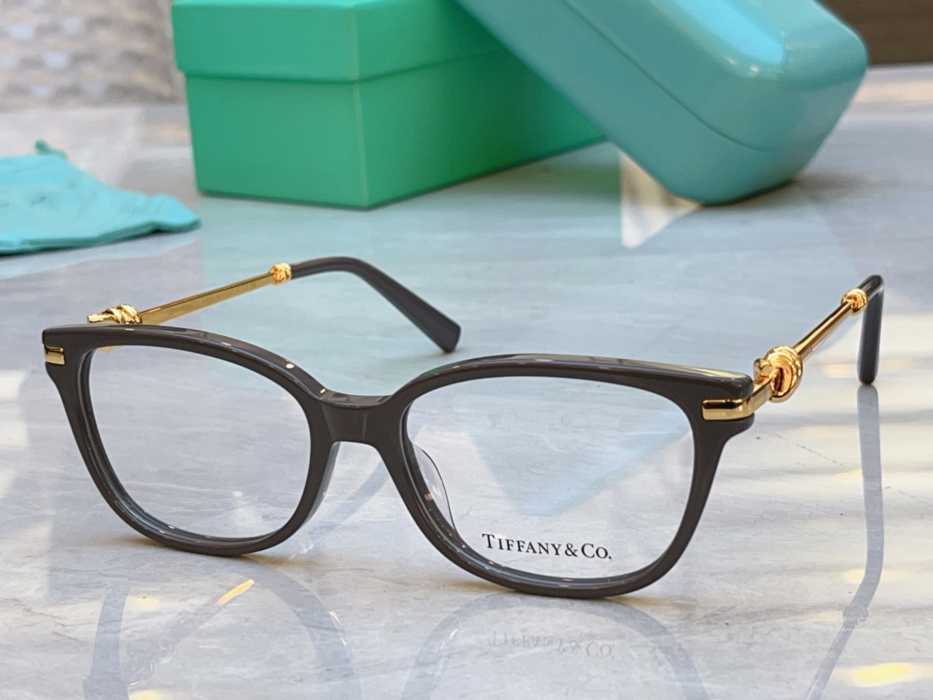 ，【Tiffany & Co.】蒂芙*尼新款太阳镜，Mod：TF2281，Size：55口17-145