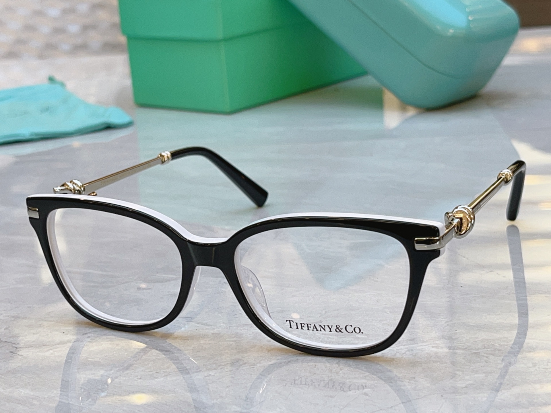 ，【Tiffany & Co.】蒂芙*尼新款太阳镜，Mod：TF2281，Size：55口17-145