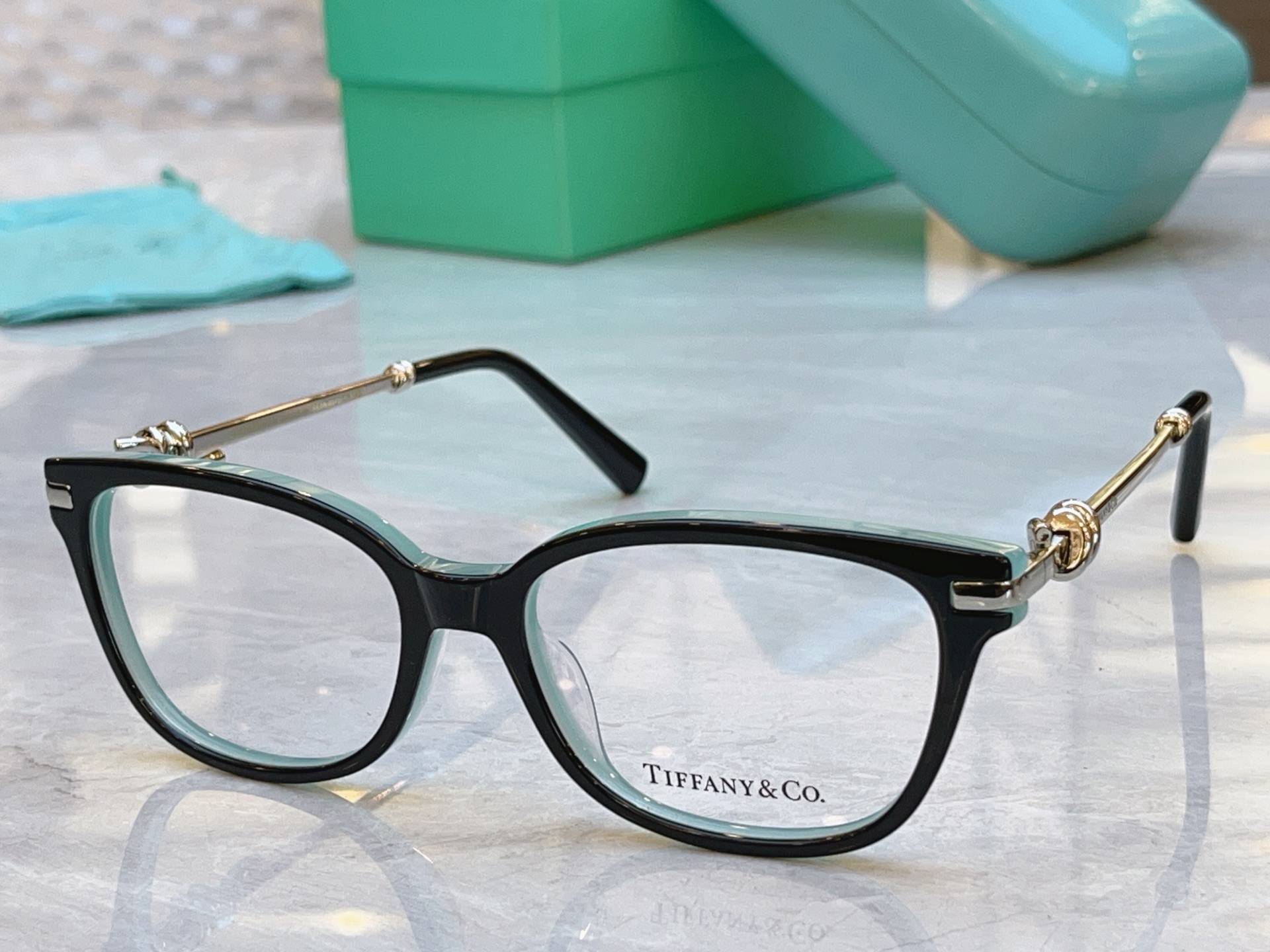，【Tiffany & Co.】蒂芙*尼新款太阳镜，Mod：TF2281，Size：55口17-145