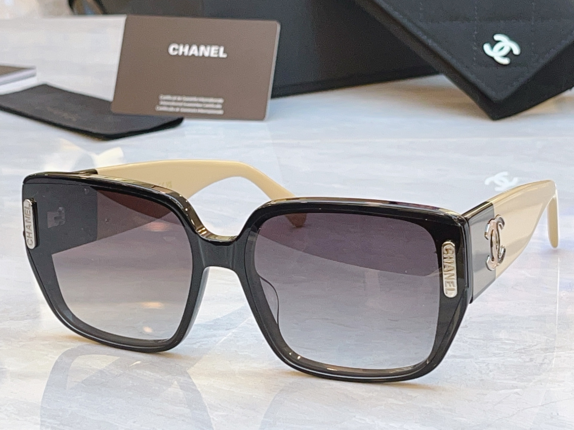 ，【CHANE*】香奈儿新款太阳镜，MODEL：CH1904Q，SIZE：57口20-145