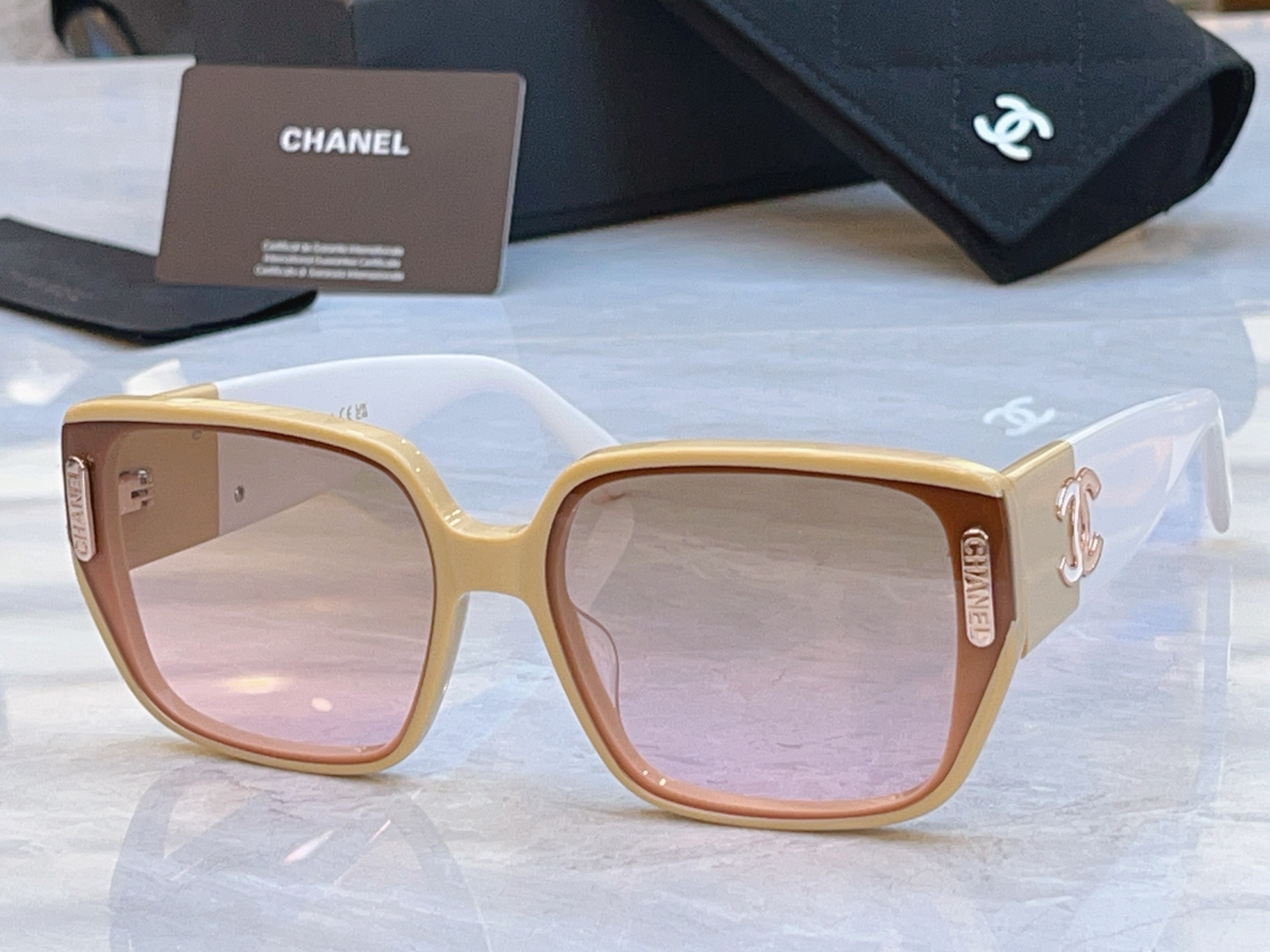 ，【CHANE*】香奈儿新款太阳镜，MODEL：CH1904Q，SIZE：57口20-145