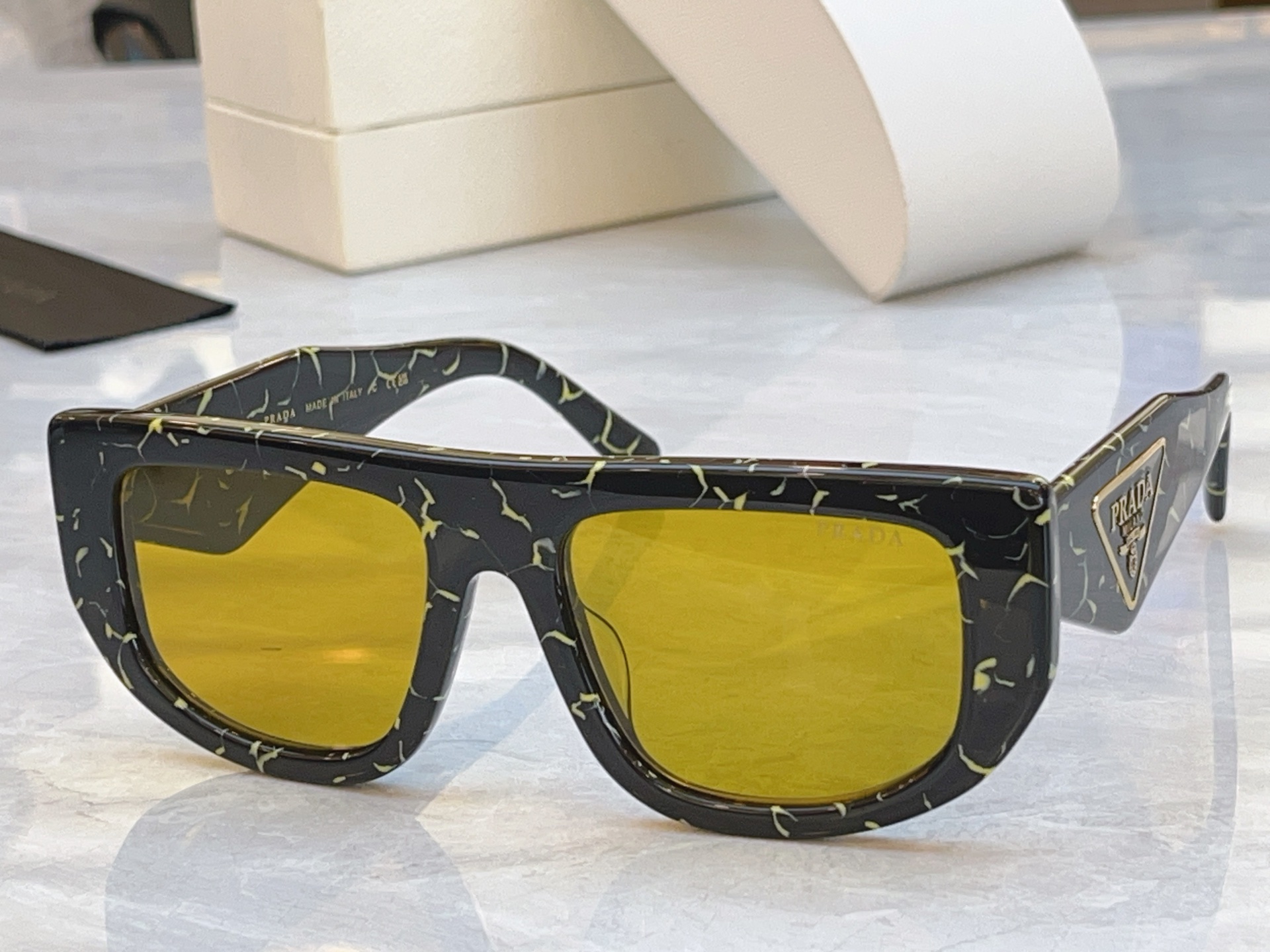 ，【PRAD*】普拉*达新款太阳镜🕶️，MODEL：PR 2199S，SIZE：54口19-145