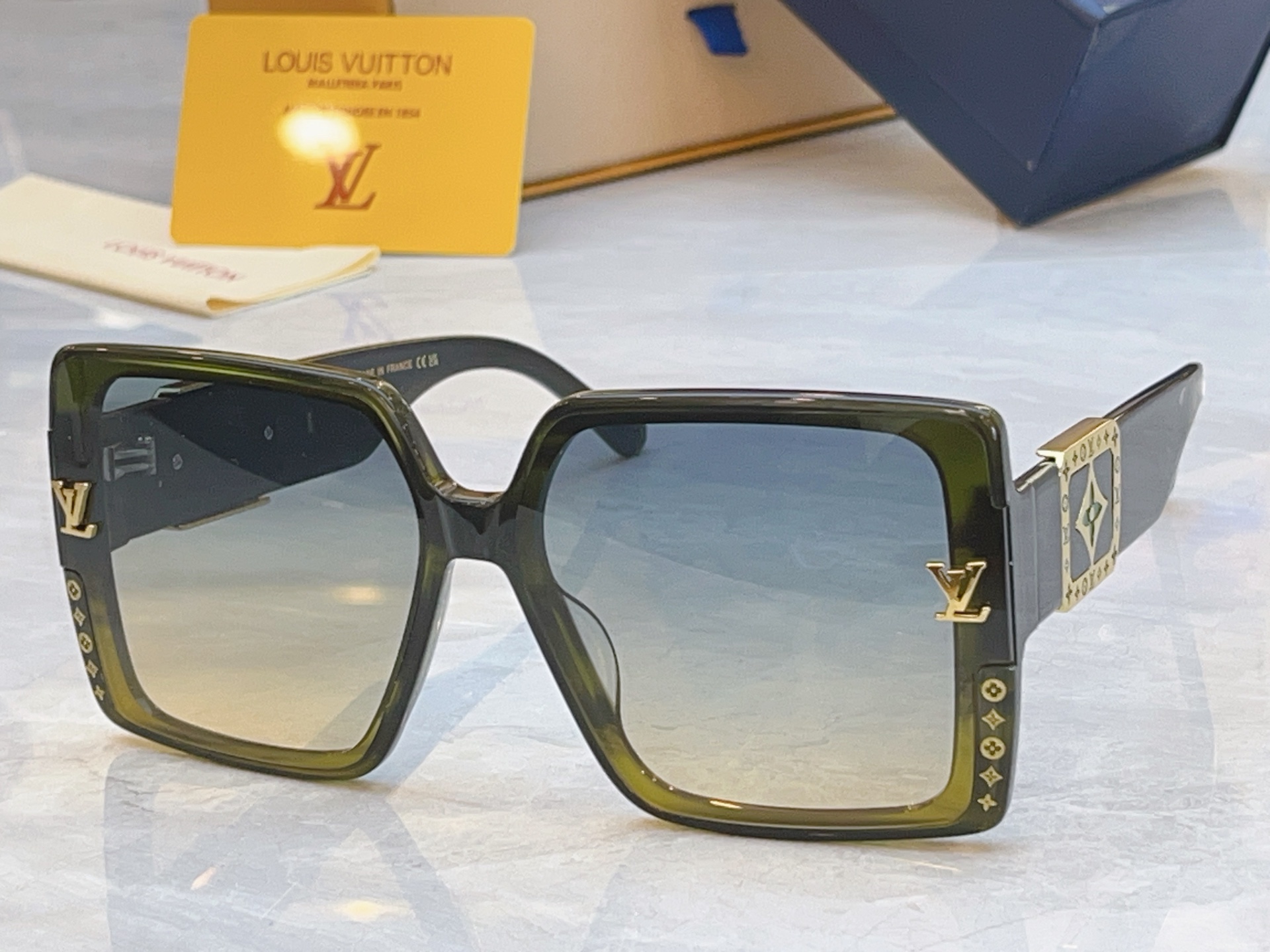 ，【LOUIS VUITTO*】路易*威登新款太阳镜，MODEL：Z7021E，SIZE：67口14-1