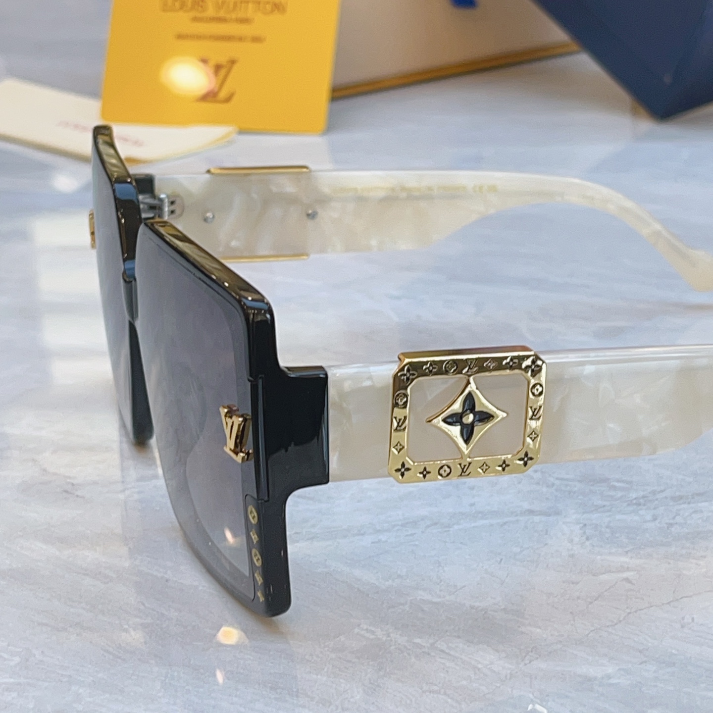 ，【LOUIS VUITTO*】路易*威登新款太阳镜，MODEL：Z7021E，SIZE：67口14-1
