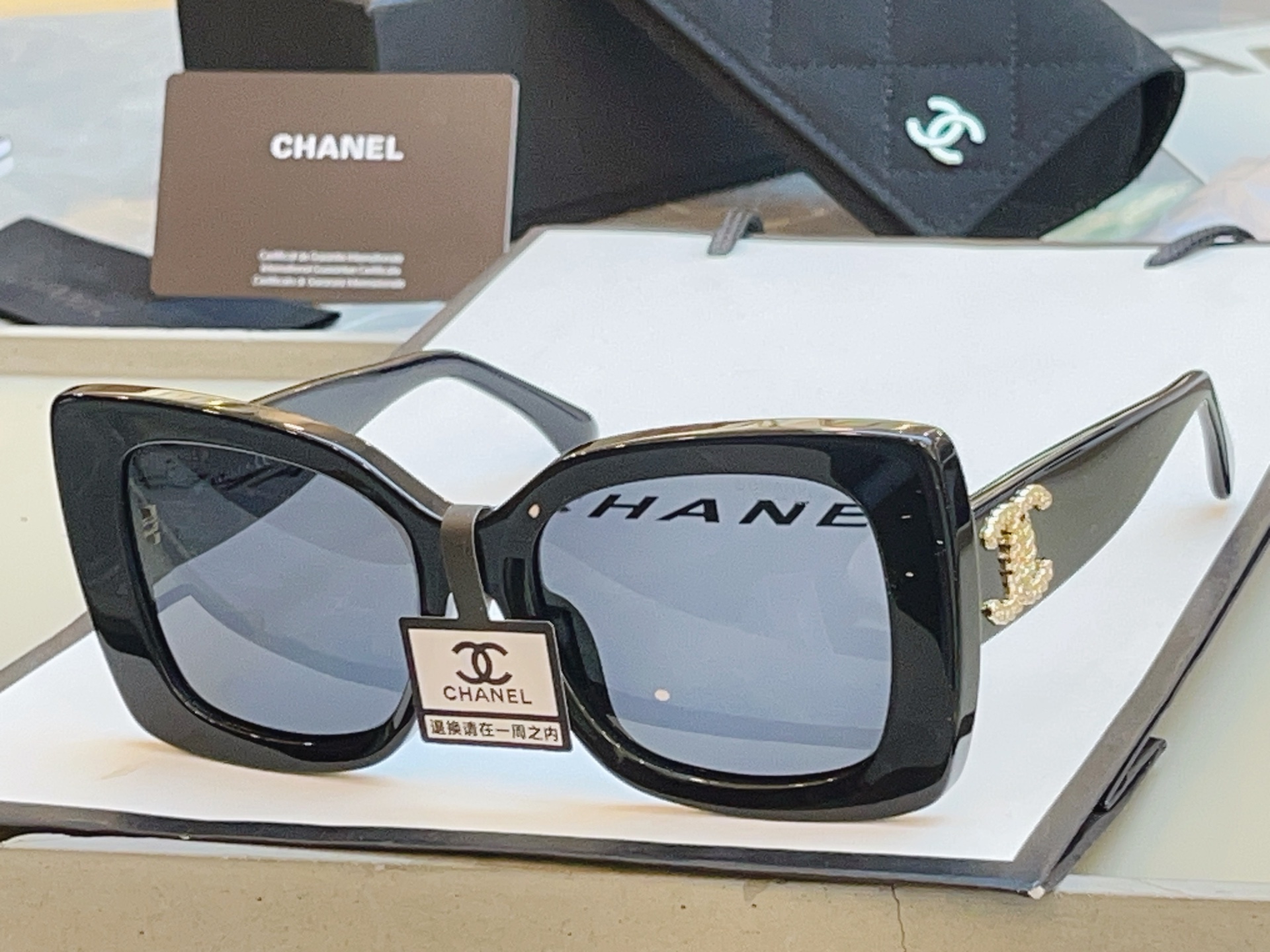 ，【CHANE*】香奈儿新款太阳镜 高品质✨，MODEL：5555-A，SIZE：53口18-140