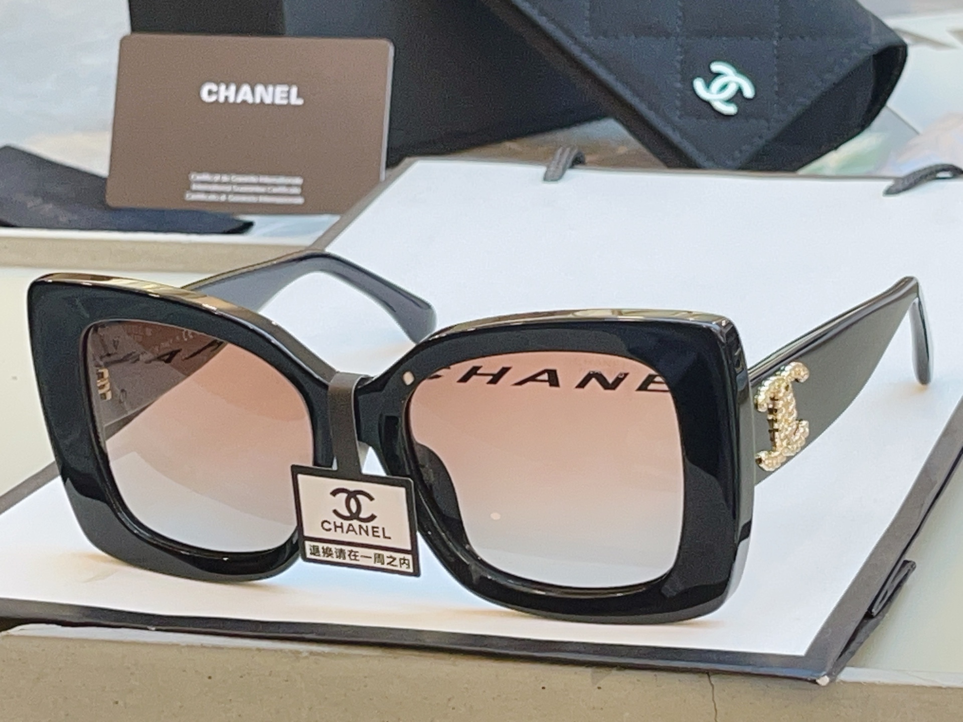 ，【CHANE*】香奈儿新款太阳镜 高品质✨，MODEL：5555-A，SIZE：53口18-140
