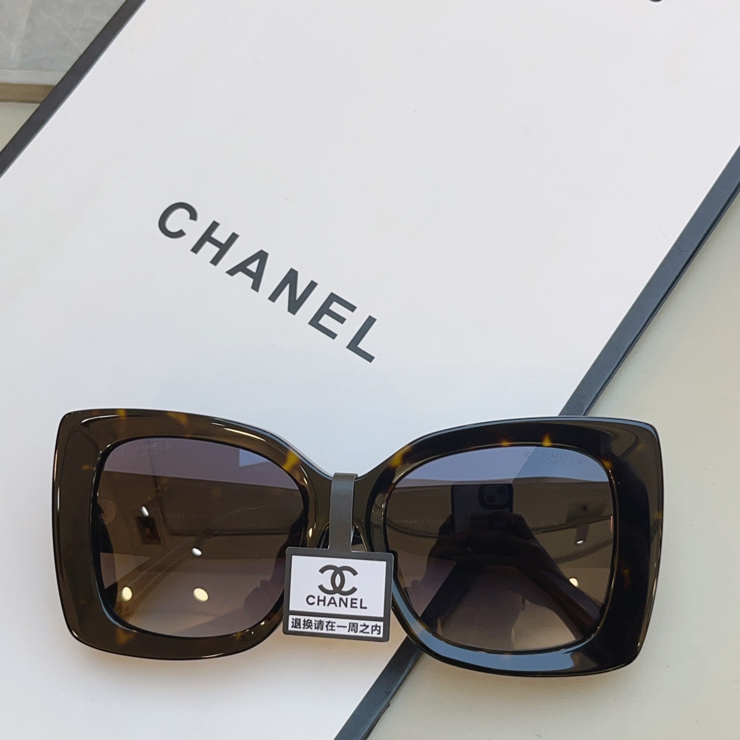 ，【CHANE*】香奈儿新款太阳镜 高品质✨，MODEL：5555-A，SIZE：53口18-140