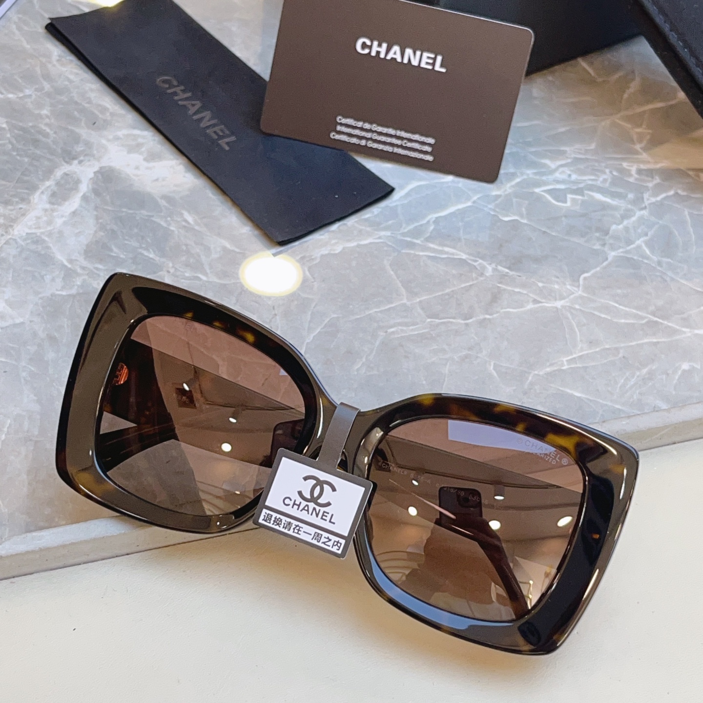 ，【CHANE*】香奈儿新款太阳镜 高品质✨，MODEL：5555-A，SIZE：53口18-140