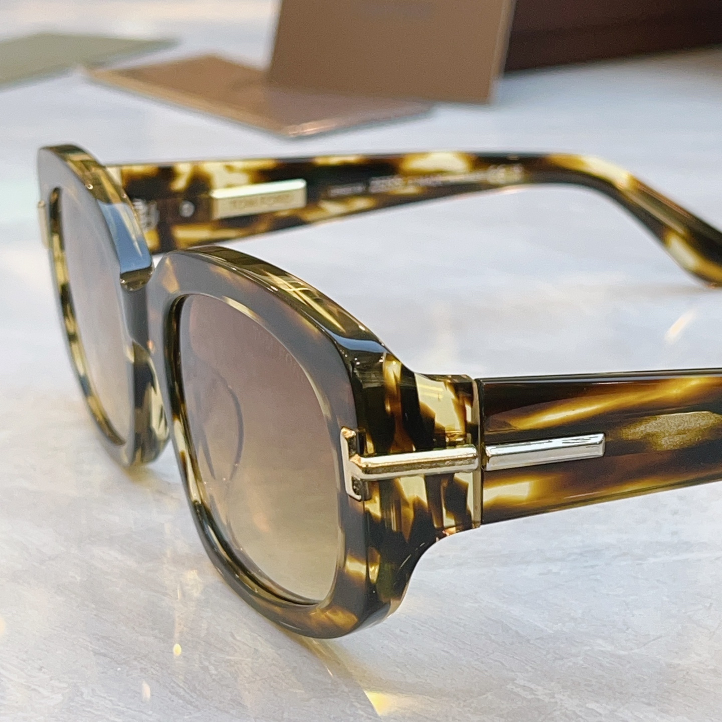 ，【TOM FOR*】汤姆*福特新款太阳镜，MODEL：TF1253，SIZE：54口22-140