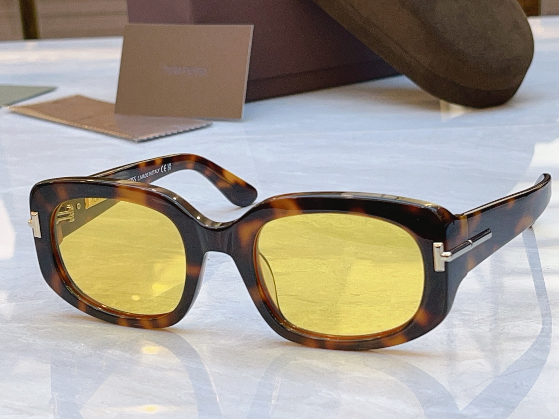 ，【TOM FOR*】汤姆*福特新款太阳镜，MODEL：TF1253，SIZE：54口22-140