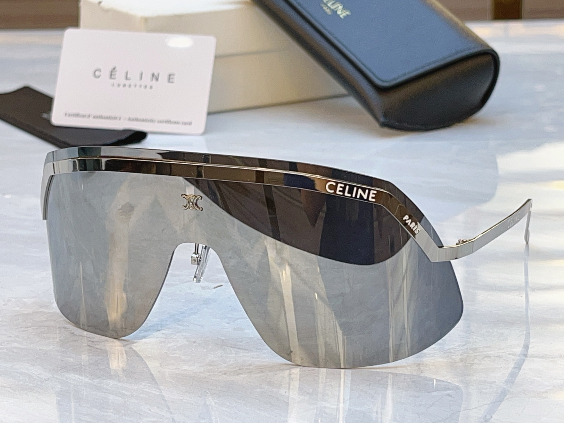 ，【CELIN*】赛*琳新款太阳镜， MODEL:CL40350U，SIZE: 99口1-112