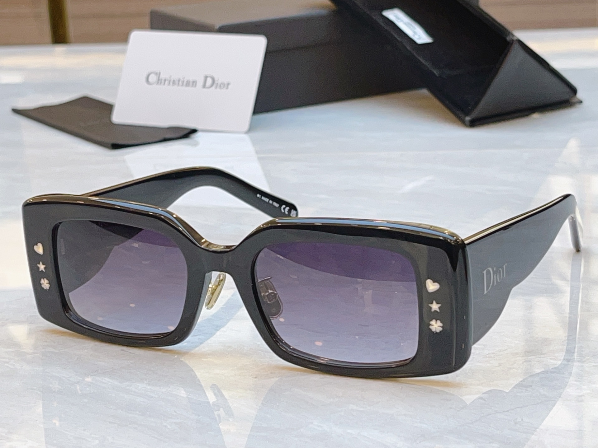 ，【DIO* 】迪*奥新款太阳镜，MODEL：Dior LuckyCharms S1F，SIZE：52口