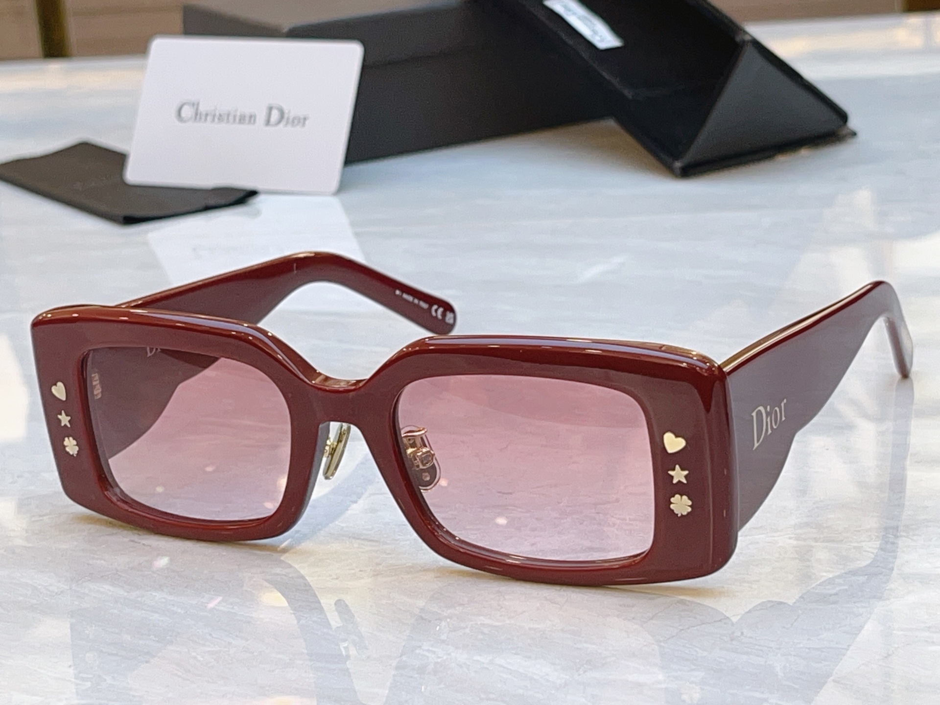 ，【DIO* 】迪*奥新款太阳镜，MODEL：Dior LuckyCharms S1F，SIZE：52口
