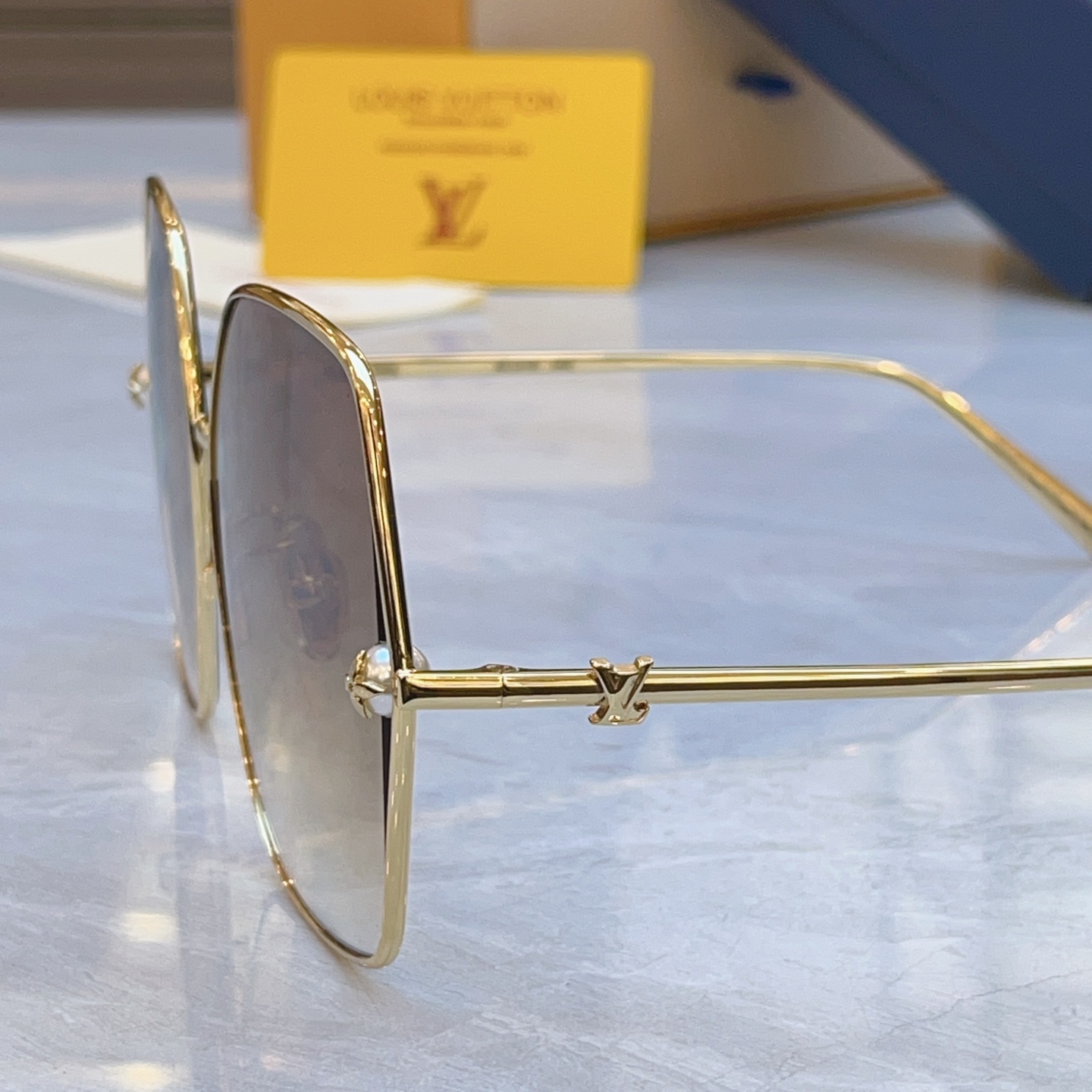 ，【LOUIS VUITTO*】路易*威登新款太阳镜，MODEL：Z2994U，SIZE：62口16-1