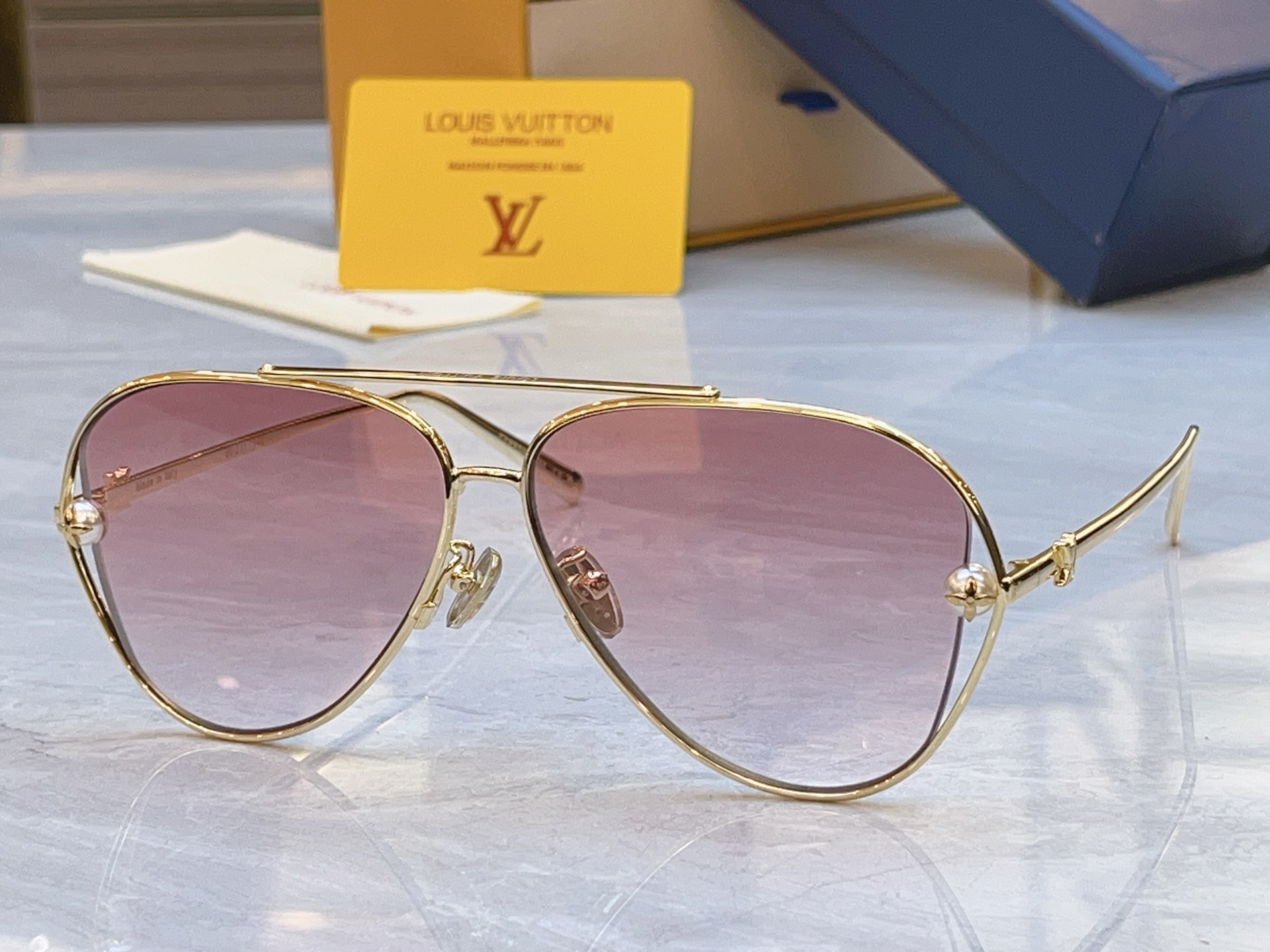 ，【LOUIS VUITTO*】路易*威登新款太阳镜，MODEL：Z2995U，SIZE：59口11-1
