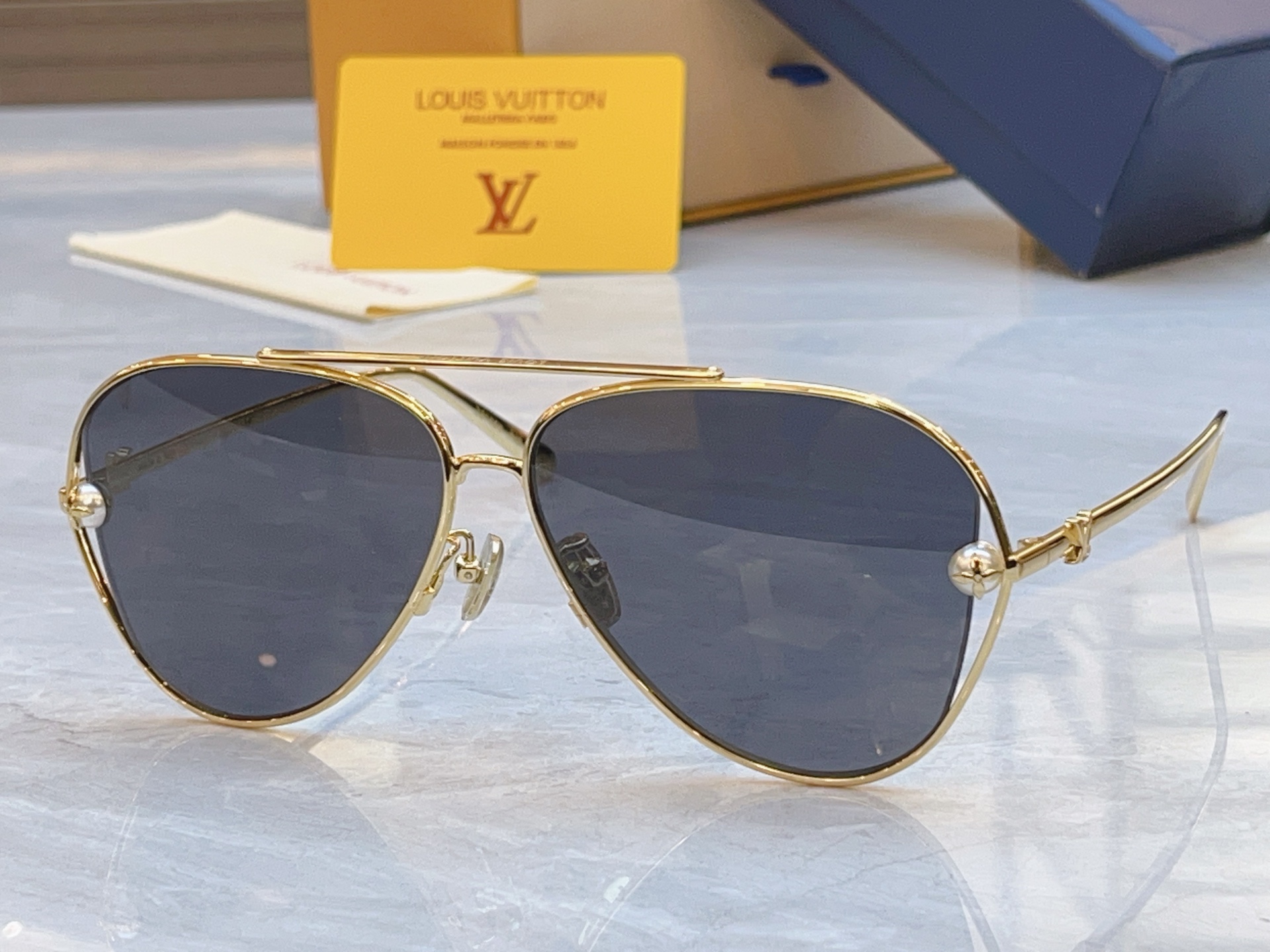 ，【LOUIS VUITTO*】路易*威登新款太阳镜，MODEL：Z2995U，SIZE：59口11-1