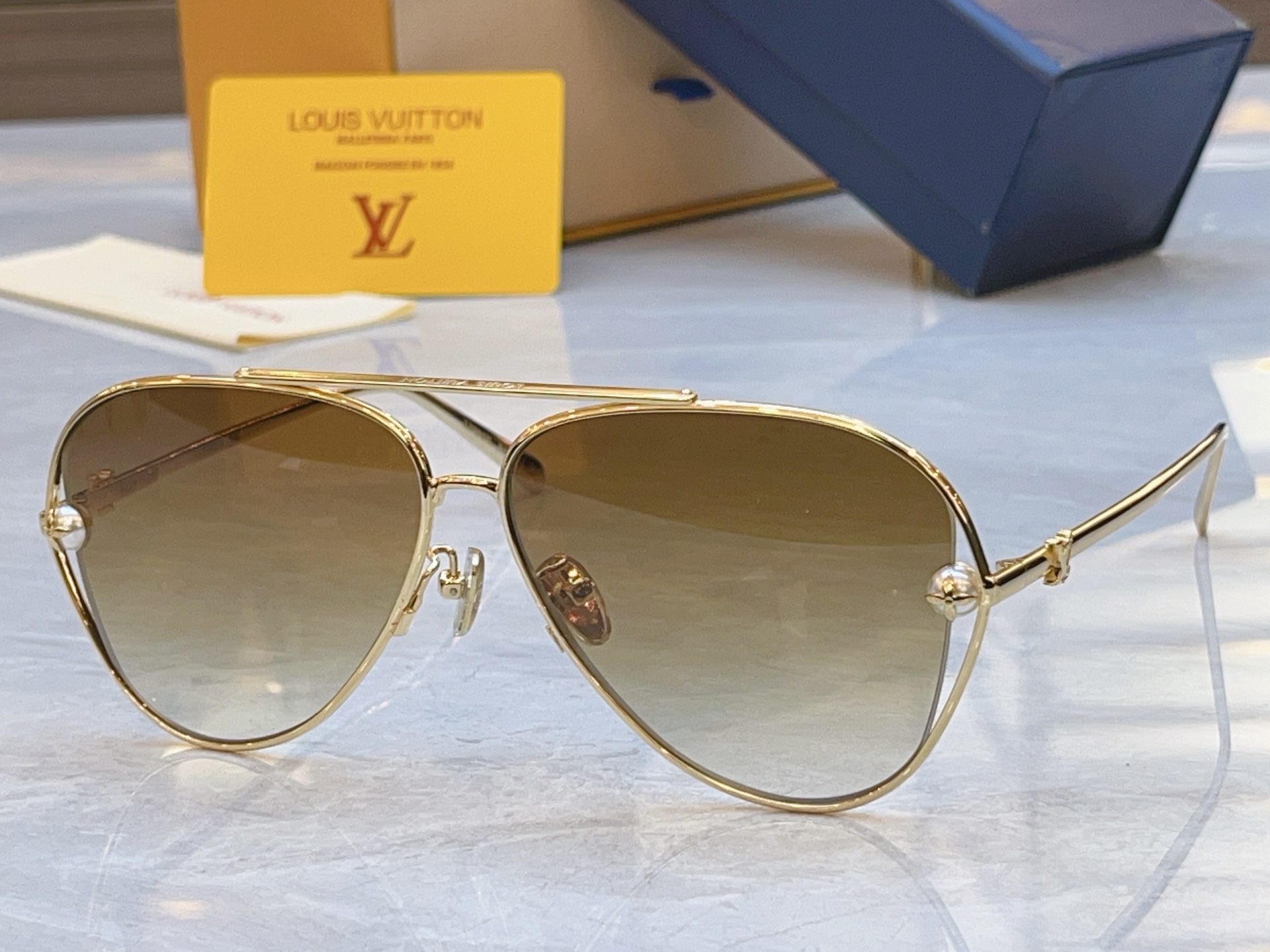 ，【LOUIS VUITTO*】路易*威登新款太阳镜，MODEL：Z2995U，SIZE：59口11-1