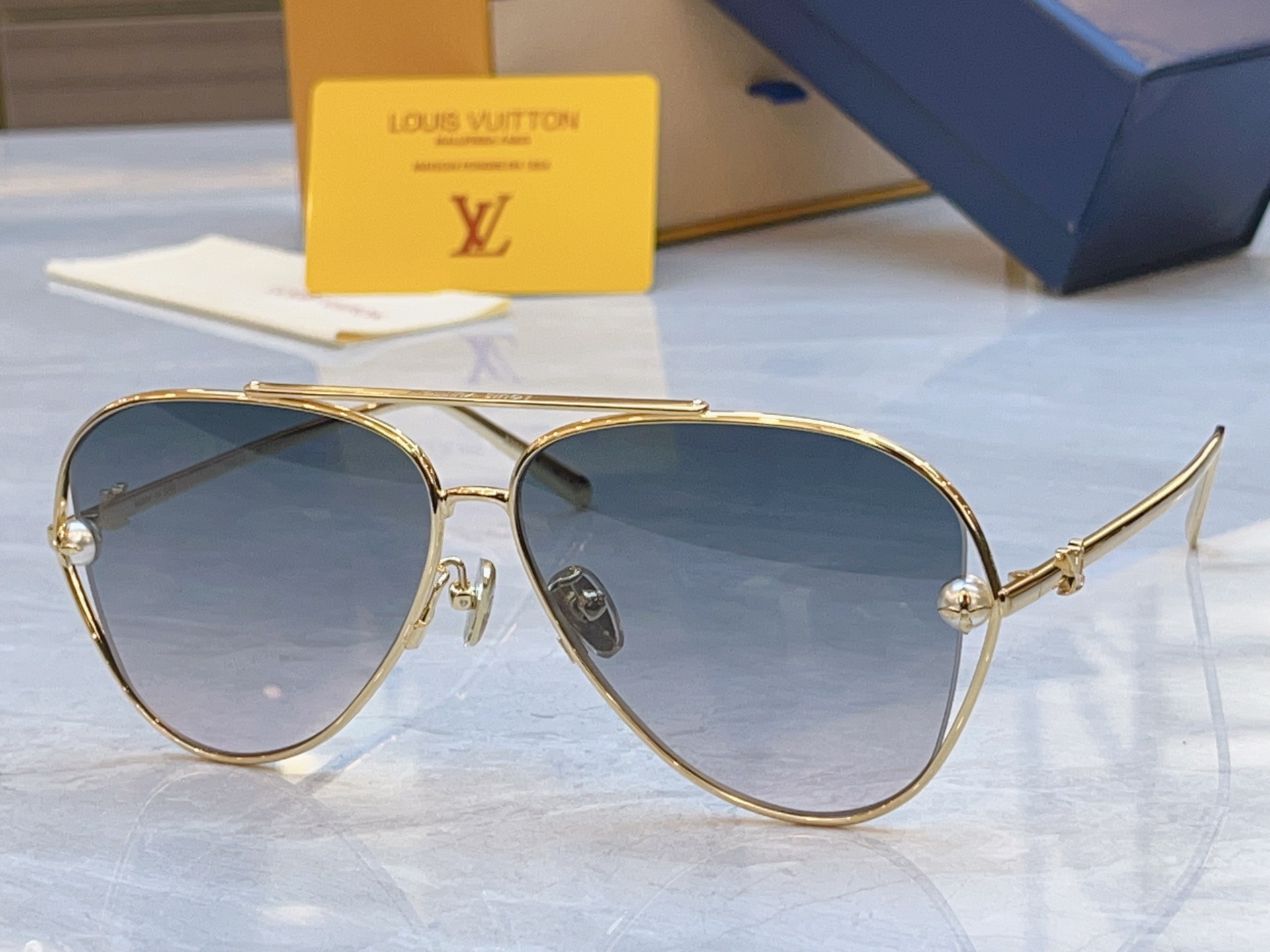 ，【LOUIS VUITTO*】路易*威登新款太阳镜，MODEL：Z2995U，SIZE：59口11-1