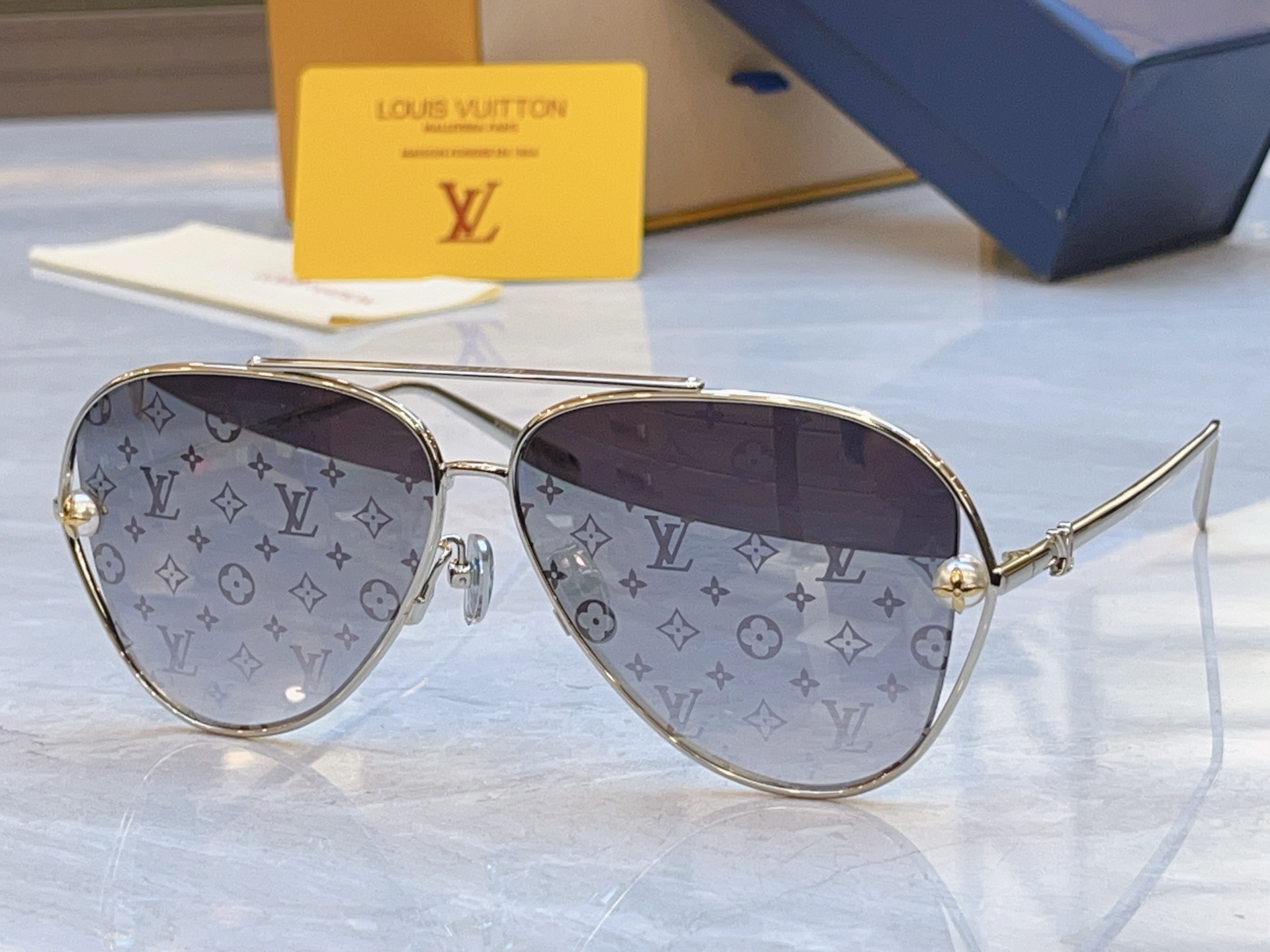 ，【LOUIS VUITTO*】路易*威登新款太阳镜，MODEL：Z2995U，SIZE：59口11-1