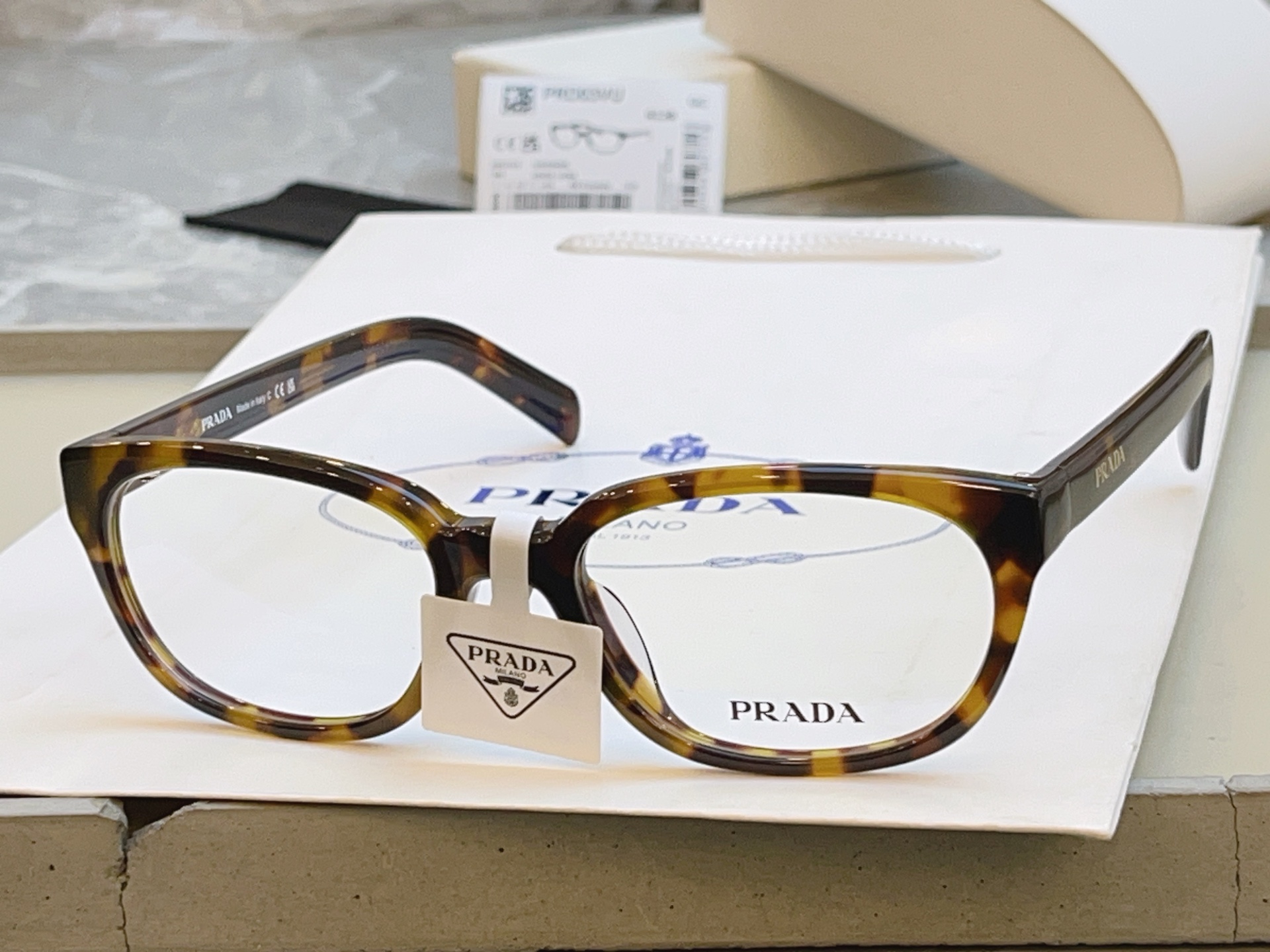 ，【PRAD*】普拉*达新款眼镜架👓，MODEL：OPR OD03V-U，SIZE：53口18-140