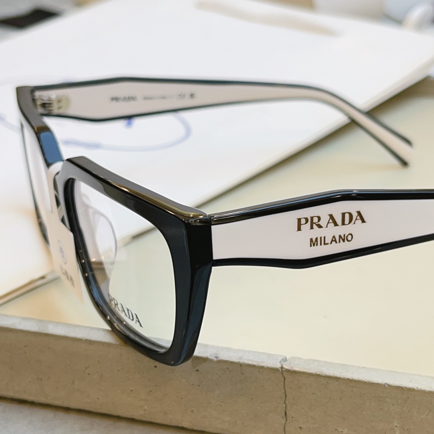 ，【PRAD*】普拉*达新款眼镜架👓，MODEL：OPR OD05V-F，SIZE：53口17-140
