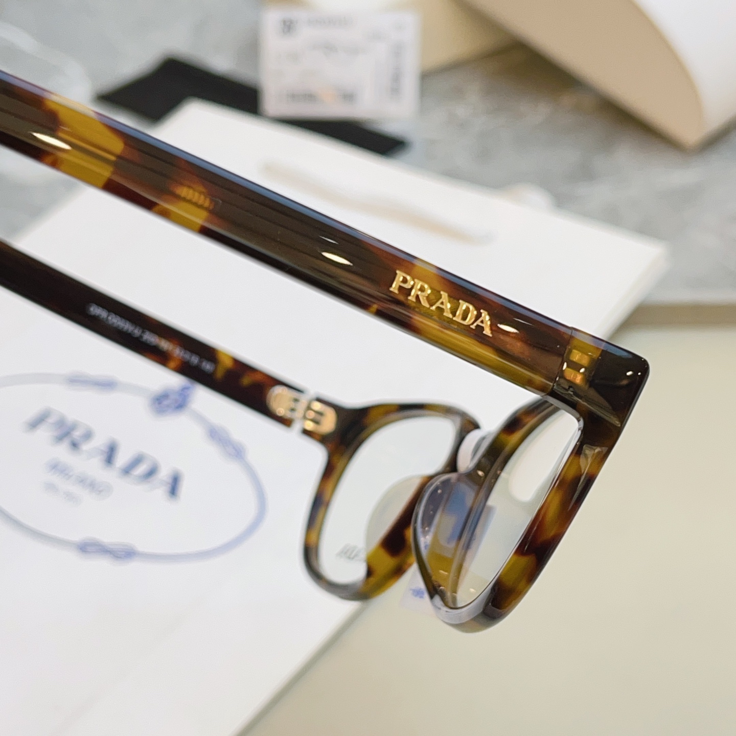 ，【PRAD*】普拉*达新款眼镜架👓，MODEL：OPR OD03V-U，SIZE：53口18-140