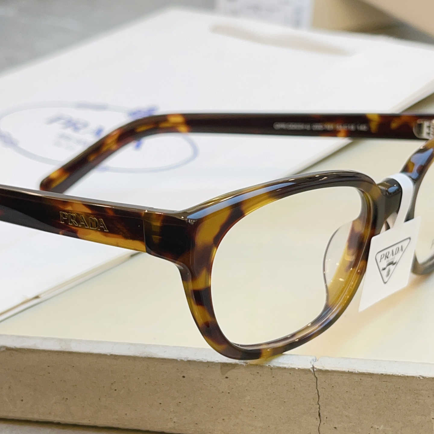 ，【PRAD*】普拉*达新款眼镜架👓，MODEL：OPR OD03V-U，SIZE：53口18-140