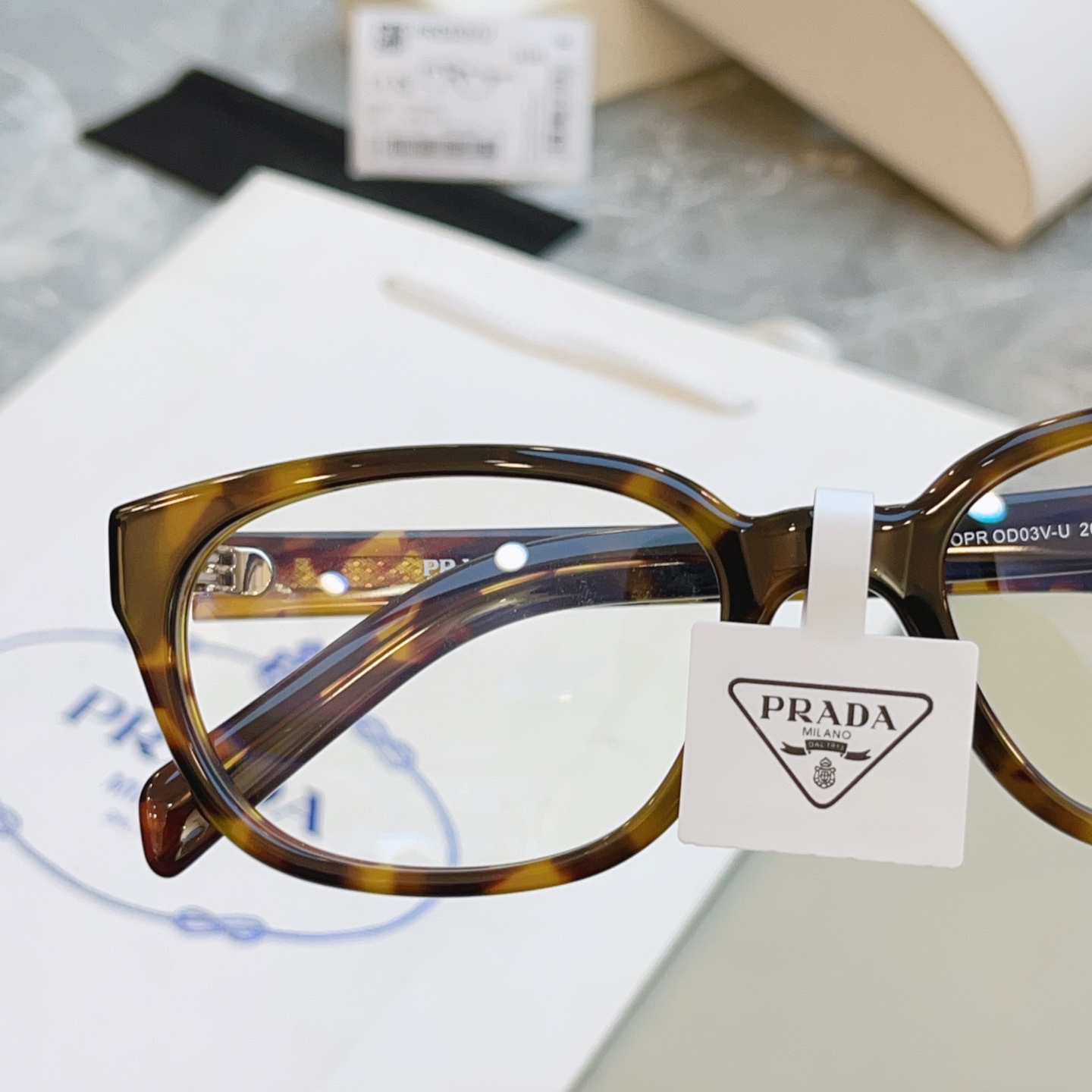 ，【PRAD*】普拉*达新款眼镜架👓，MODEL：OPR OD03V-U，SIZE：53口18-140