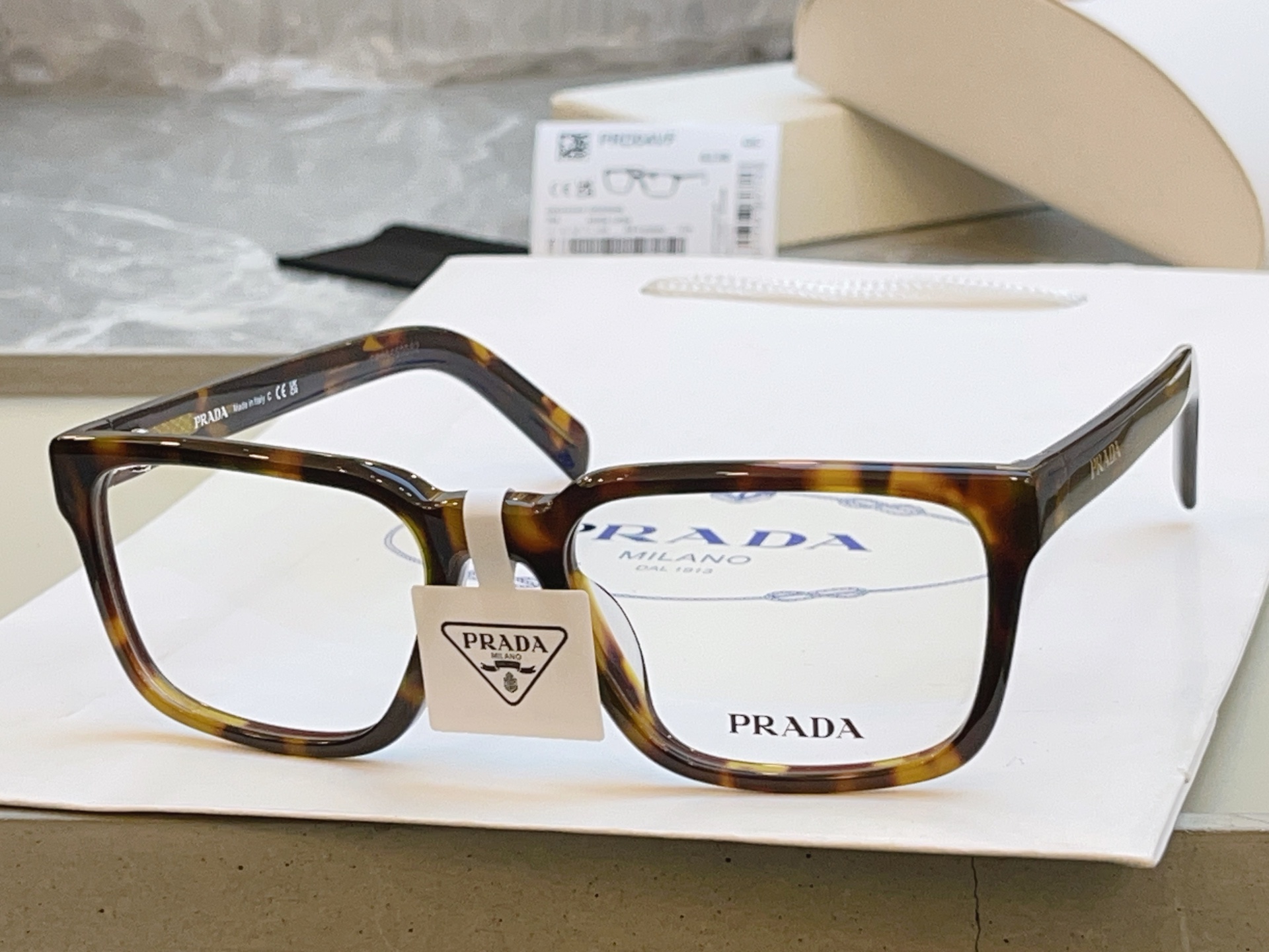 ，【PRAD*】普拉*达新款眼镜架👓，MODEL：OPR OD04V-F，SIZE：53口18-140