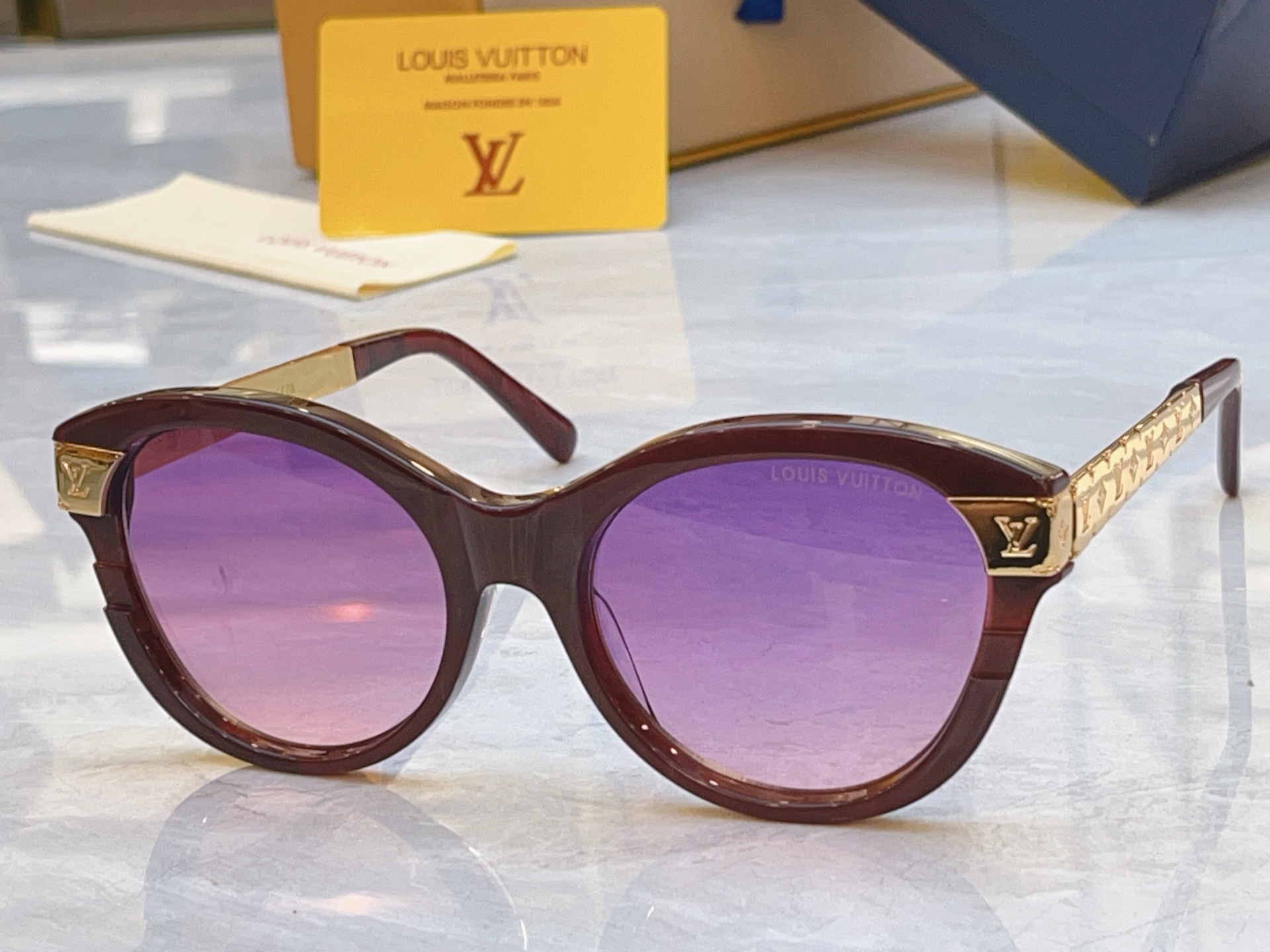 ，【LOUIS VUITTO*】路易*威登新款太阳镜，MODEL：Z1857E，SIZE：55口19-1