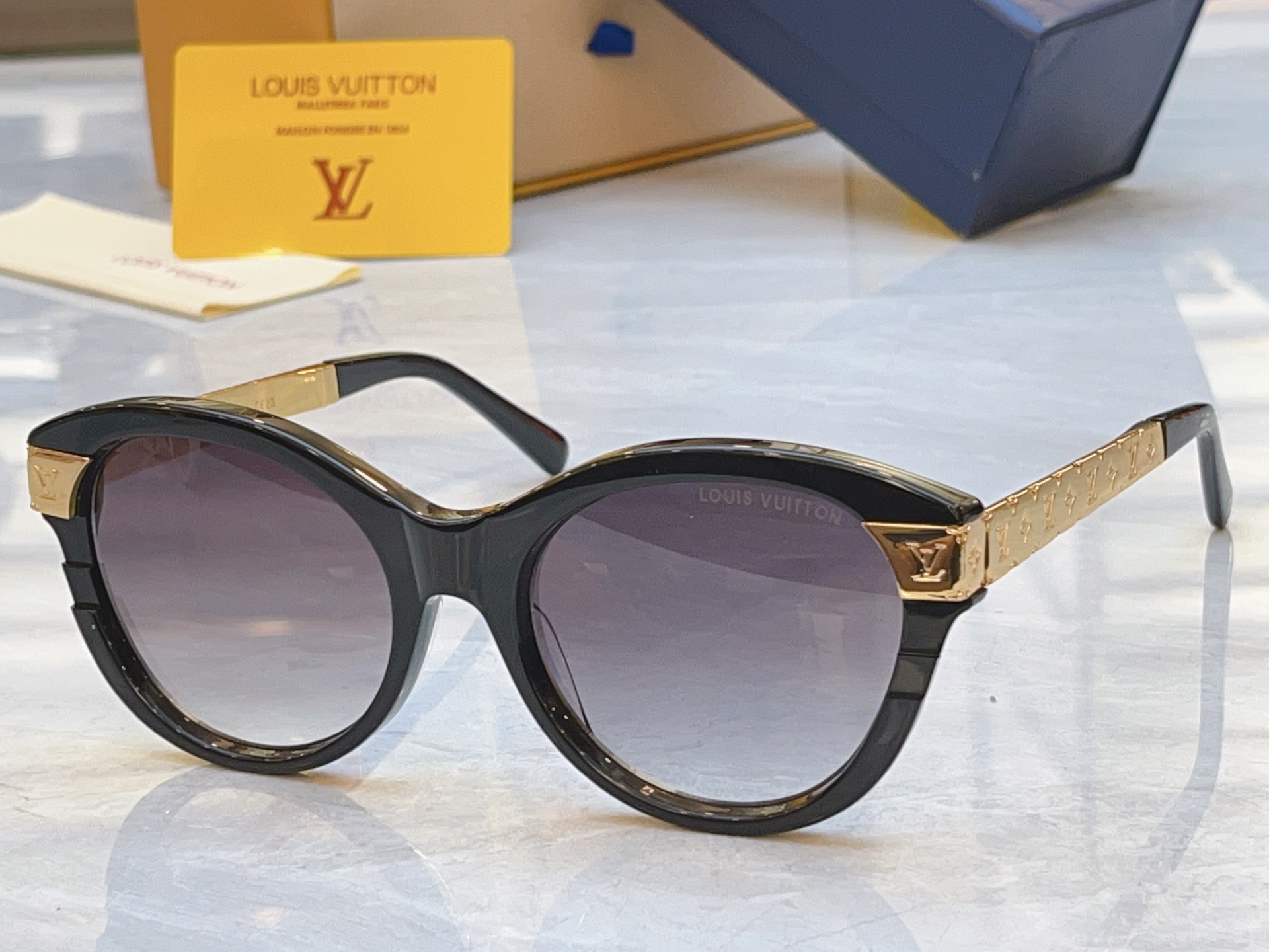 ，【LOUIS VUITTO*】路易*威登新款太阳镜，MODEL：Z1857E，SIZE：55口19-1