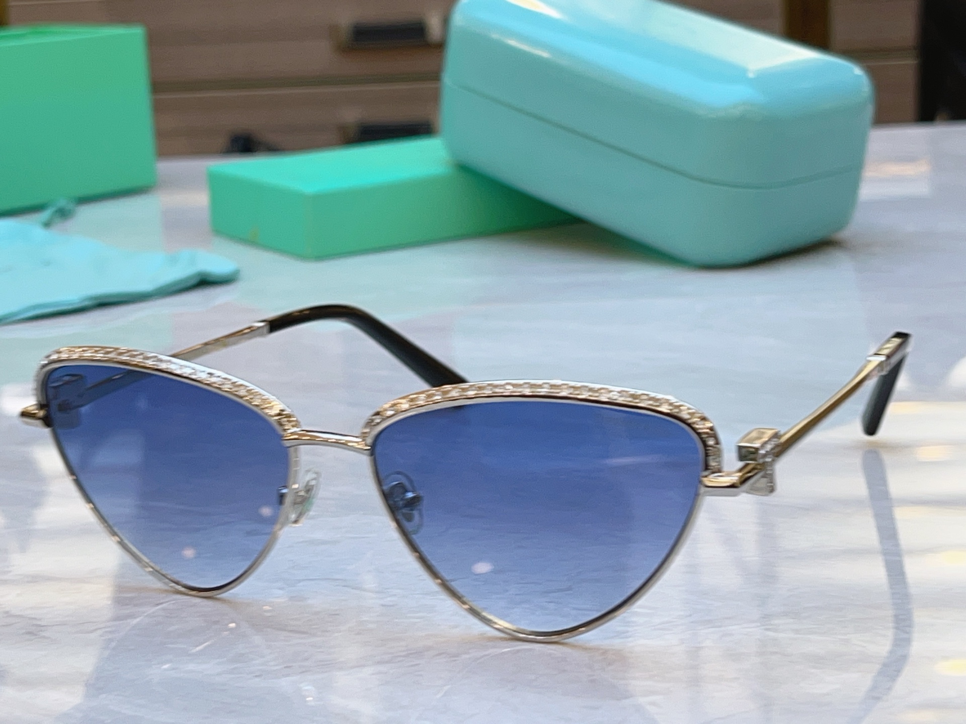 ，【Tiffany & Co.】蒂芙*尼新款太阳镜，Mod：TF3107，Size：60口16-140