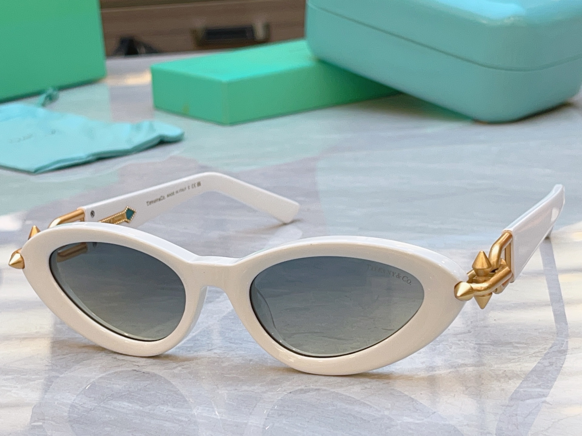 ，【Tiffany & Co.】蒂芙*尼新款太阳镜，Mod：TF5030，Size：52口19-135