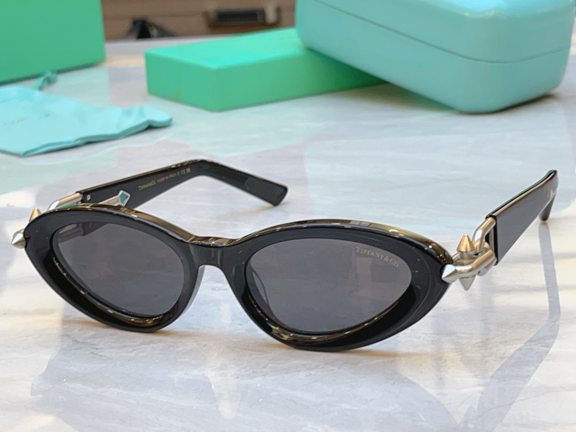 ，【Tiffany & Co.】蒂芙*尼新款太阳镜，Mod：TF5030，Size：52口19-135