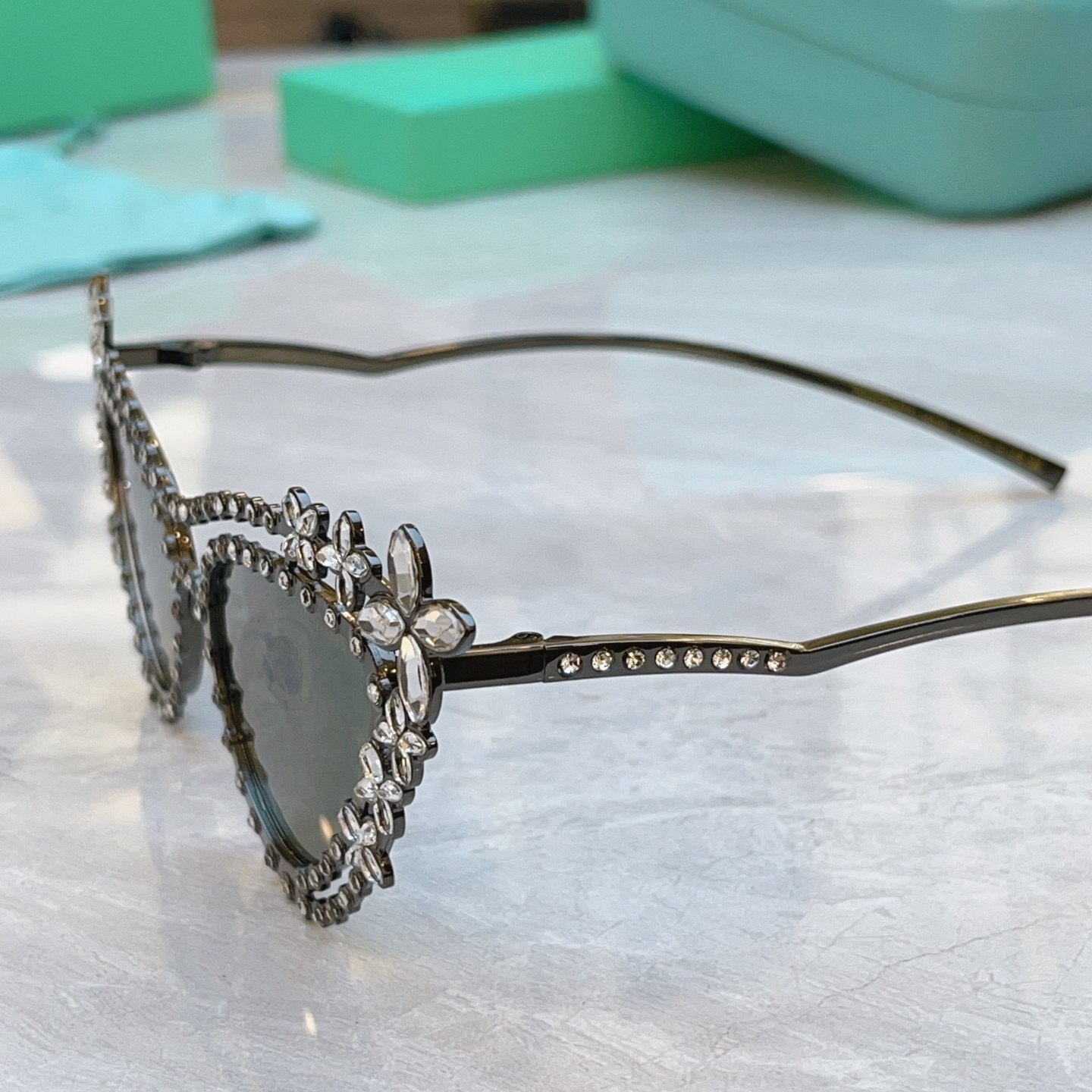 ，【Tiffany & Co.】蒂芙*尼新款太阳镜，Mod：TF 106BK，Size：52口18-13