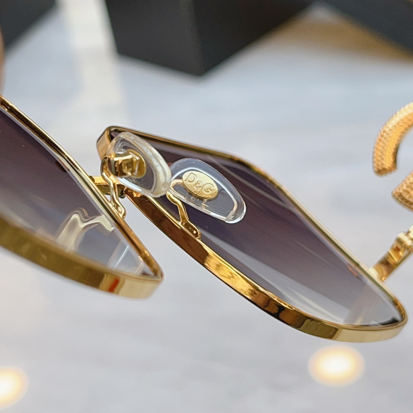 ，【DOLCE & GABBAN*】D*G新款太阳镜，MODEL：DG4502，SIZE：60口16-1