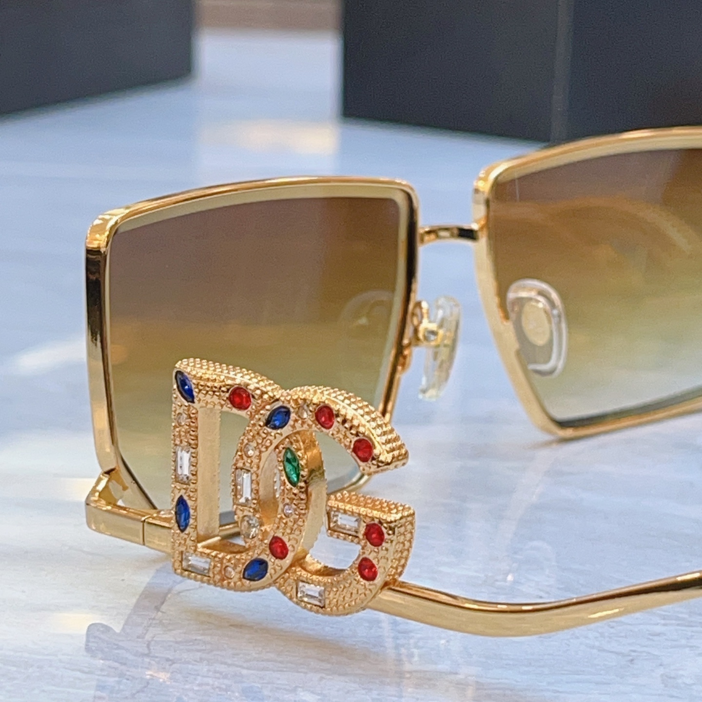 ，【DOLCE & GABBAN*】D*G新款太阳镜，MODEL：DG4501，SIZE：61口15-1