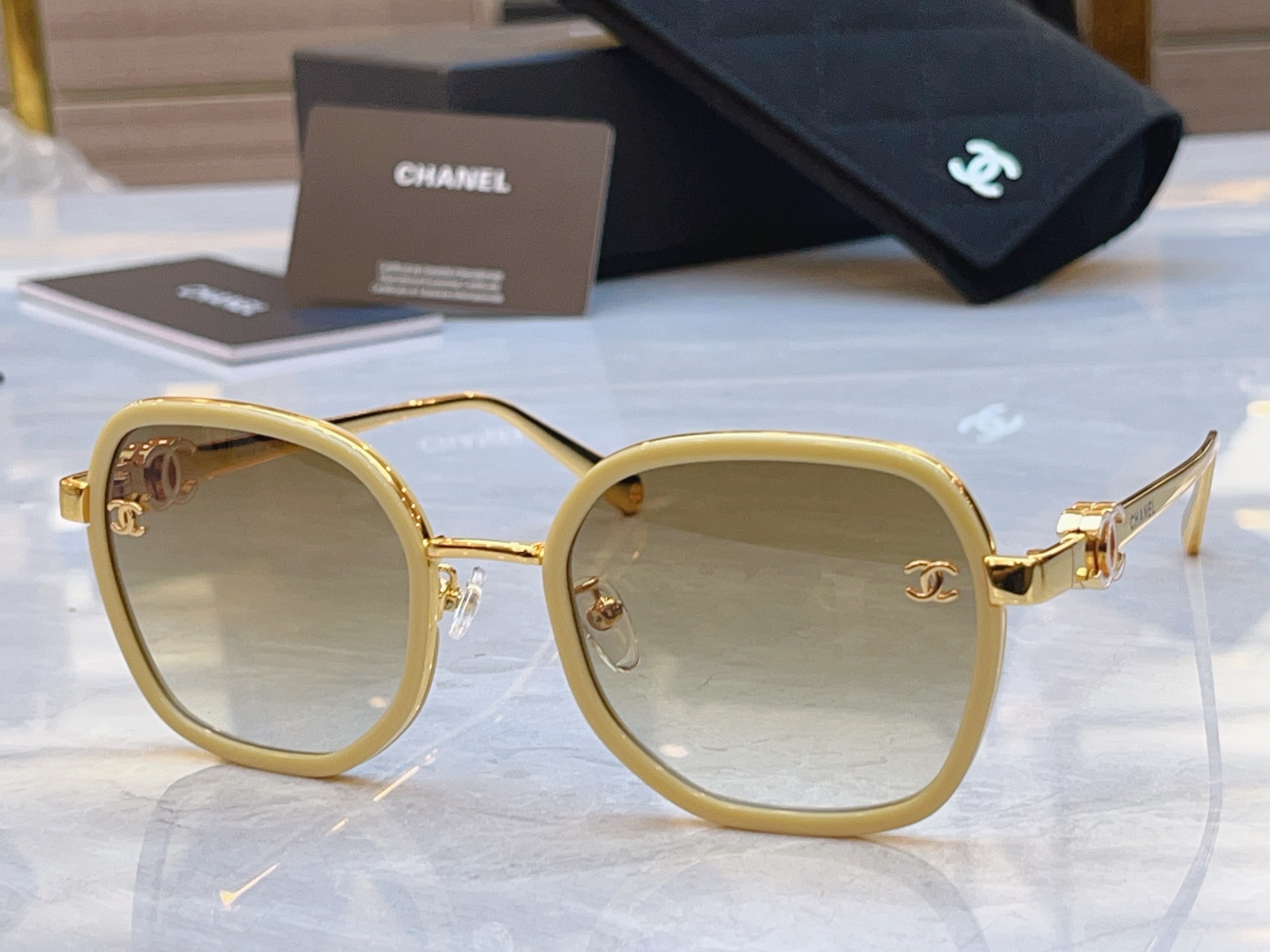 ，【CHANE*】香奈儿新款太阳镜，MODEL：CH5524H，SIZE：55口22-145