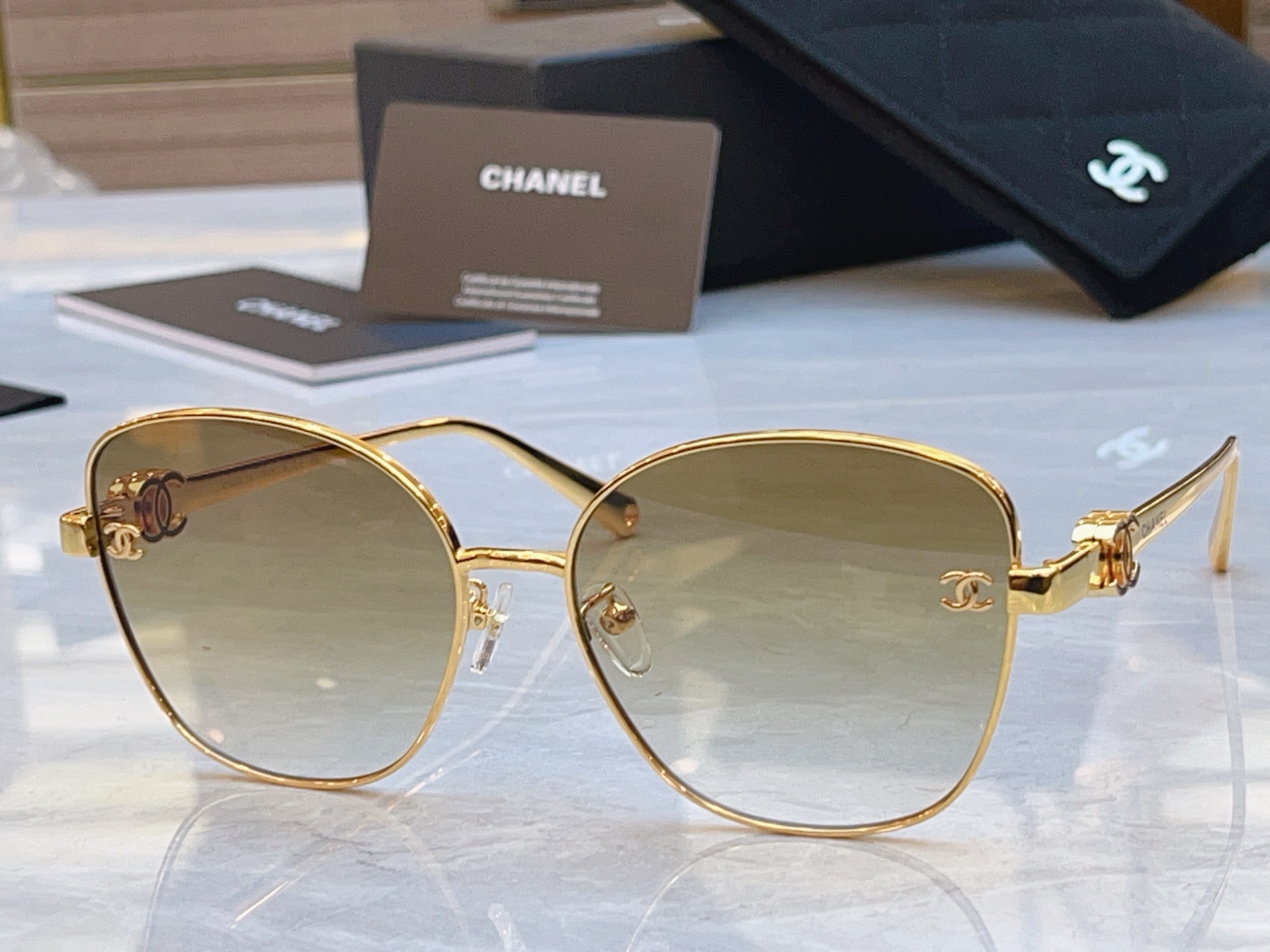 NO:826084,,【CHANE*】Chanel new sunglasses,MODELCH5522H,SIZE59 mouth 18-145 glasses sunglasses,glasses,chanel,chanel19860909,【CHANE*】香奈儿新款太阳镜,MODELCH5522H,SIZE59口18-145眼镜墨镜太阳镜,眼镜,chanel,chanel,glasses