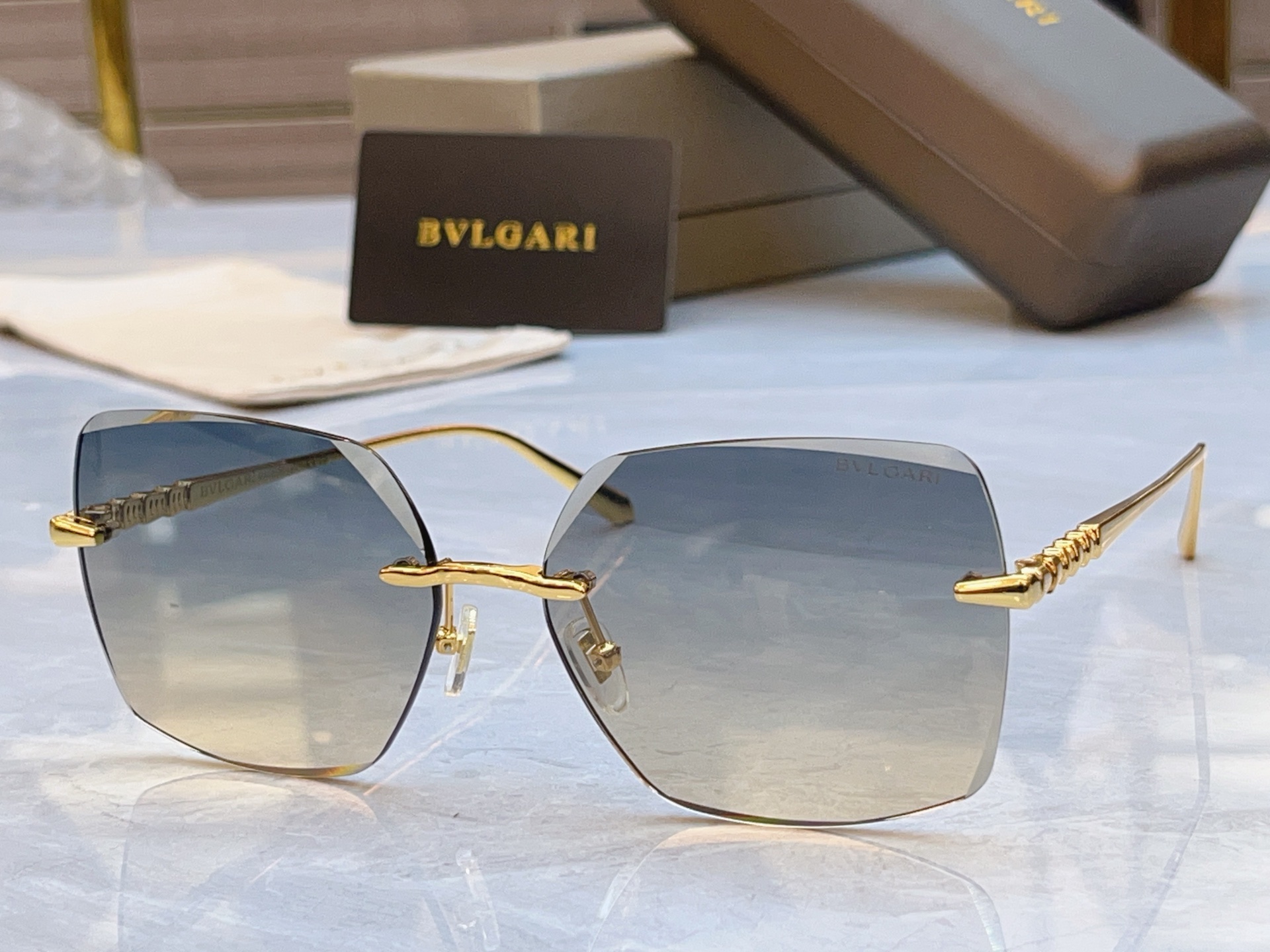 NO:826032,,【BVLGA*】Bvlgari new sunglasses,MODELBV 40092,SIZE60 mouth 16-145 glasses sunglasses,glasses,bottega veneta,bvlgari19860909,【BVLGA*】宝格*丽新款太阳镜,MODELBV 40092,SIZE60口16-145眼镜墨镜太阳镜,眼镜,bottega veneta,bvlgari,glasses