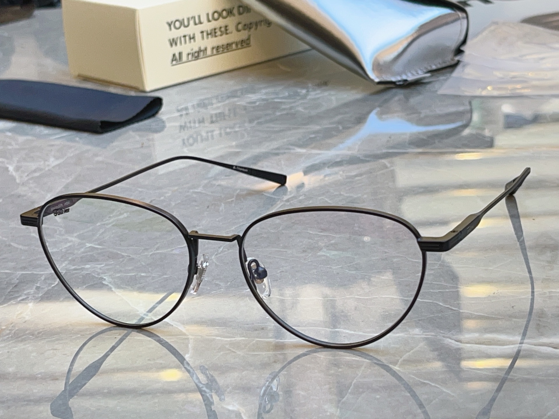 Glasses（眼镜） Style Red Glasses Lookbook Reference image 2