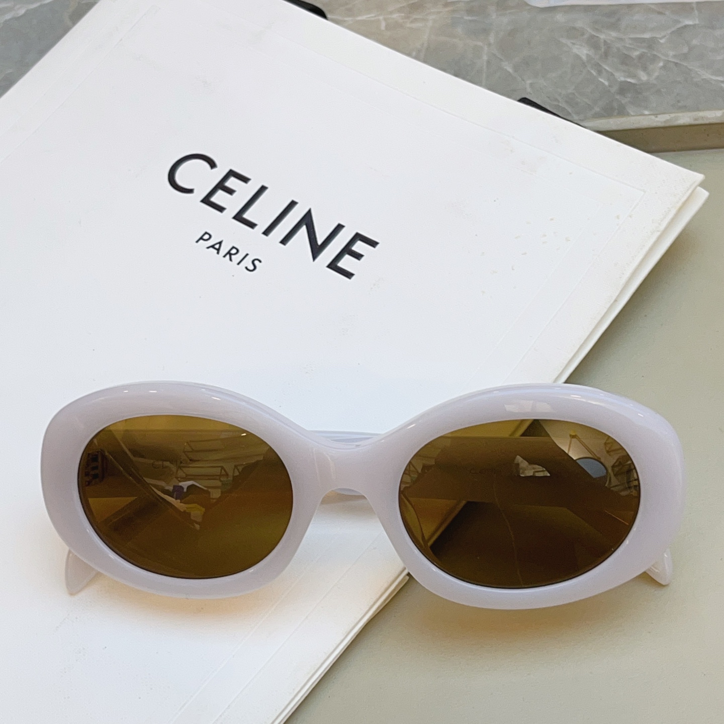 Celine 高品质到货 官网最新色 火热款凯旋门【CELIN*】赛*琳 CL40194 百搭 最爱款 ~毫不犹豫就下手了