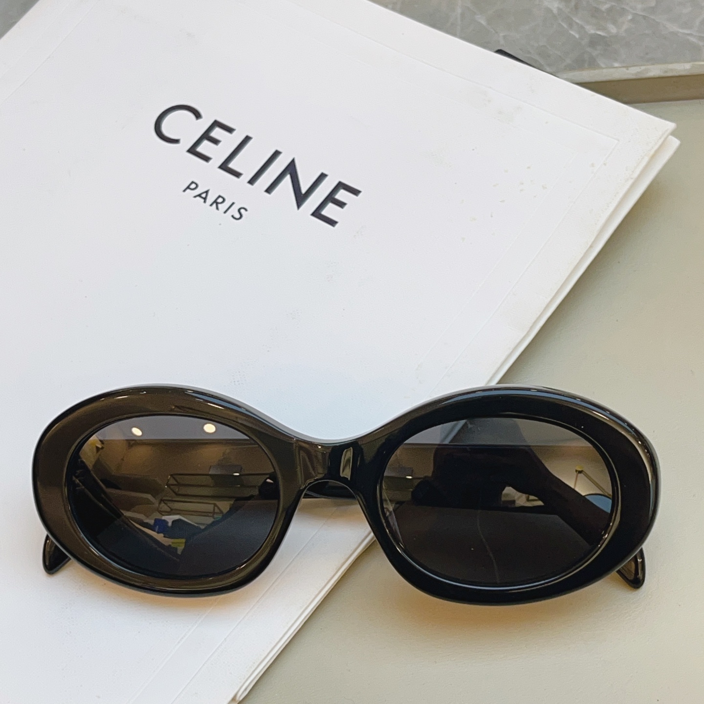 Celine 高品质到货 官网最新色 火热款凯旋门【CELIN*】赛*琳 CL40194 百搭 最爱款 ~毫不犹豫就下手了